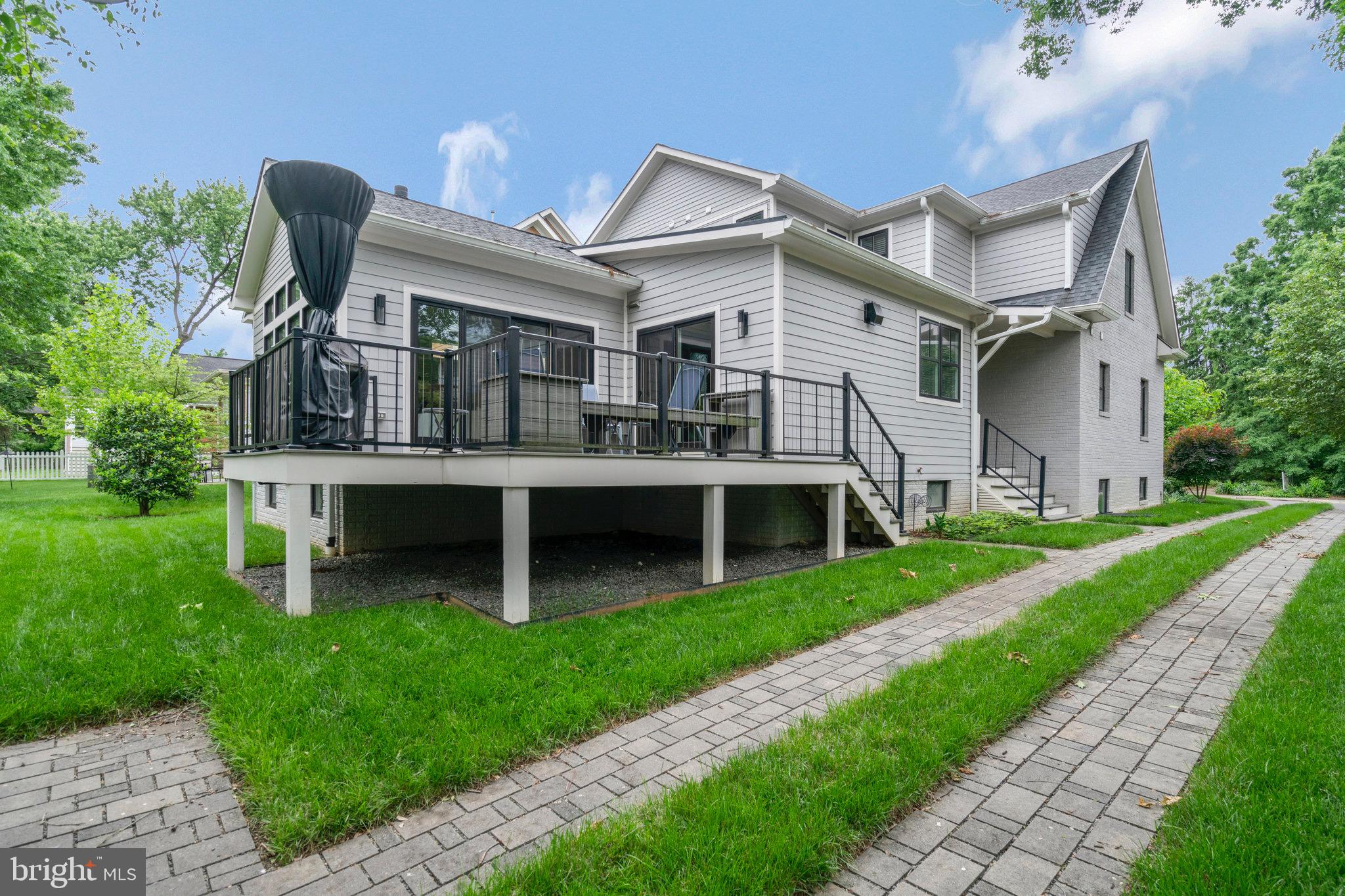 709 N KENMORE STREET