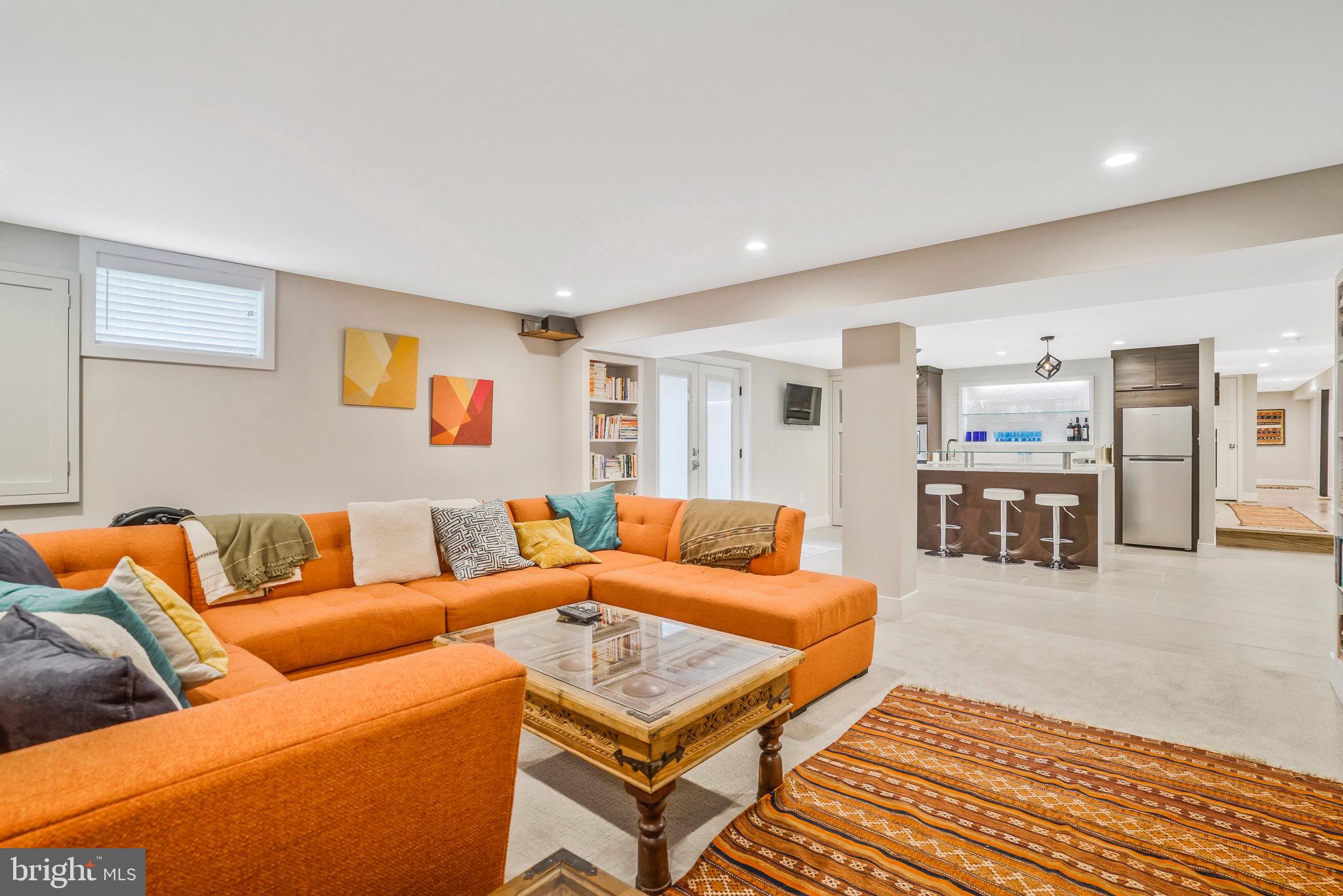 709 N KENMORE STREET