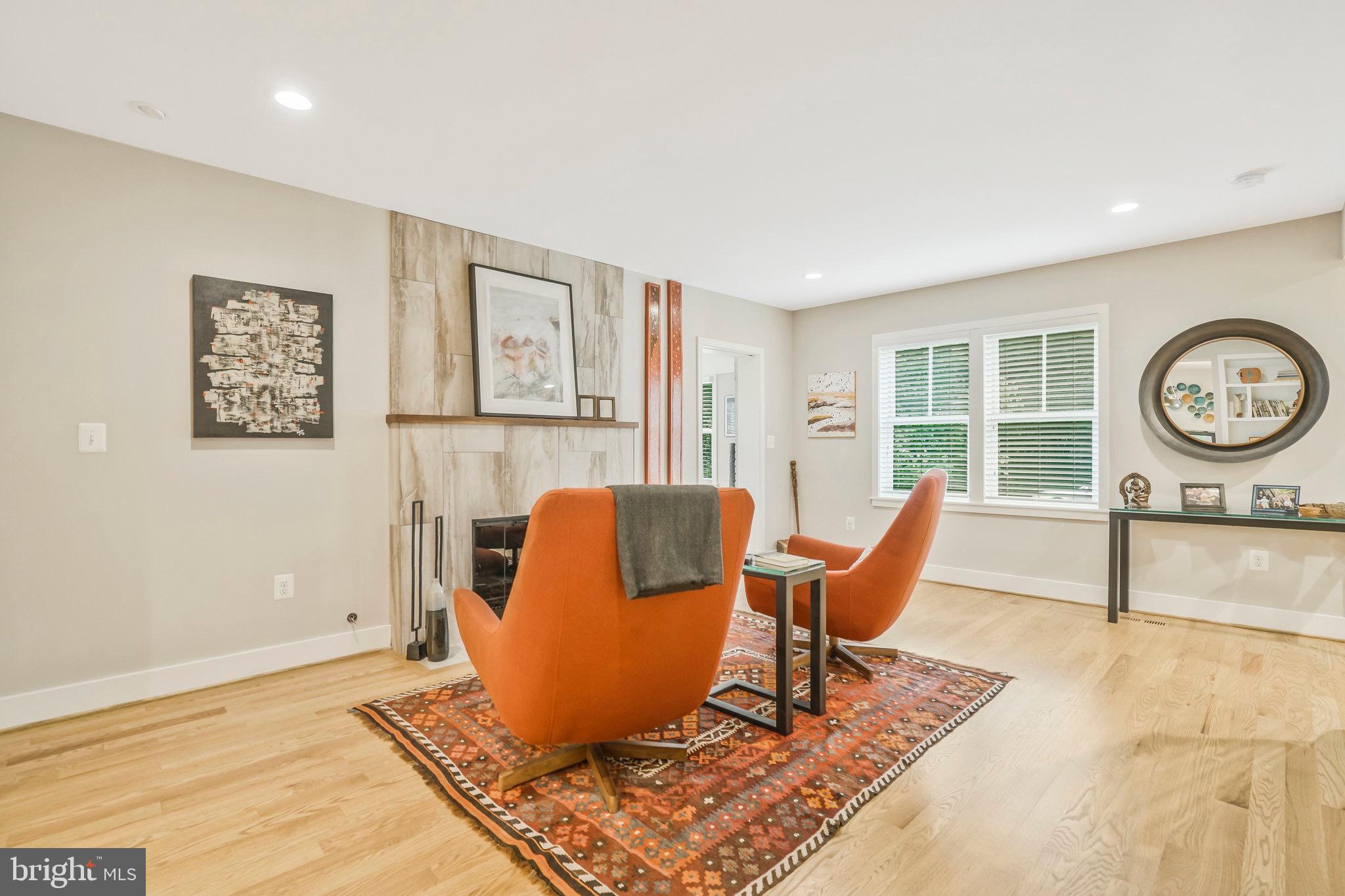 709 N KENMORE STREET