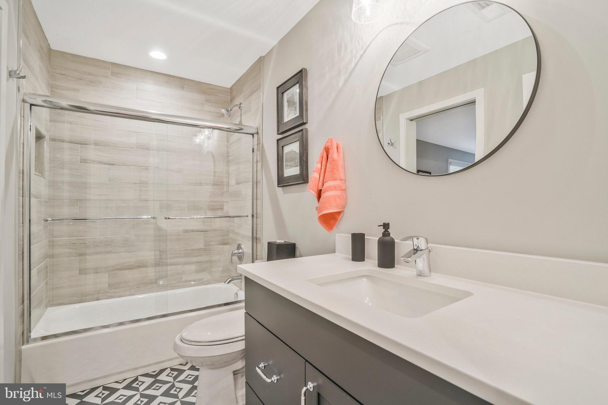 709 N KENMORE STREET