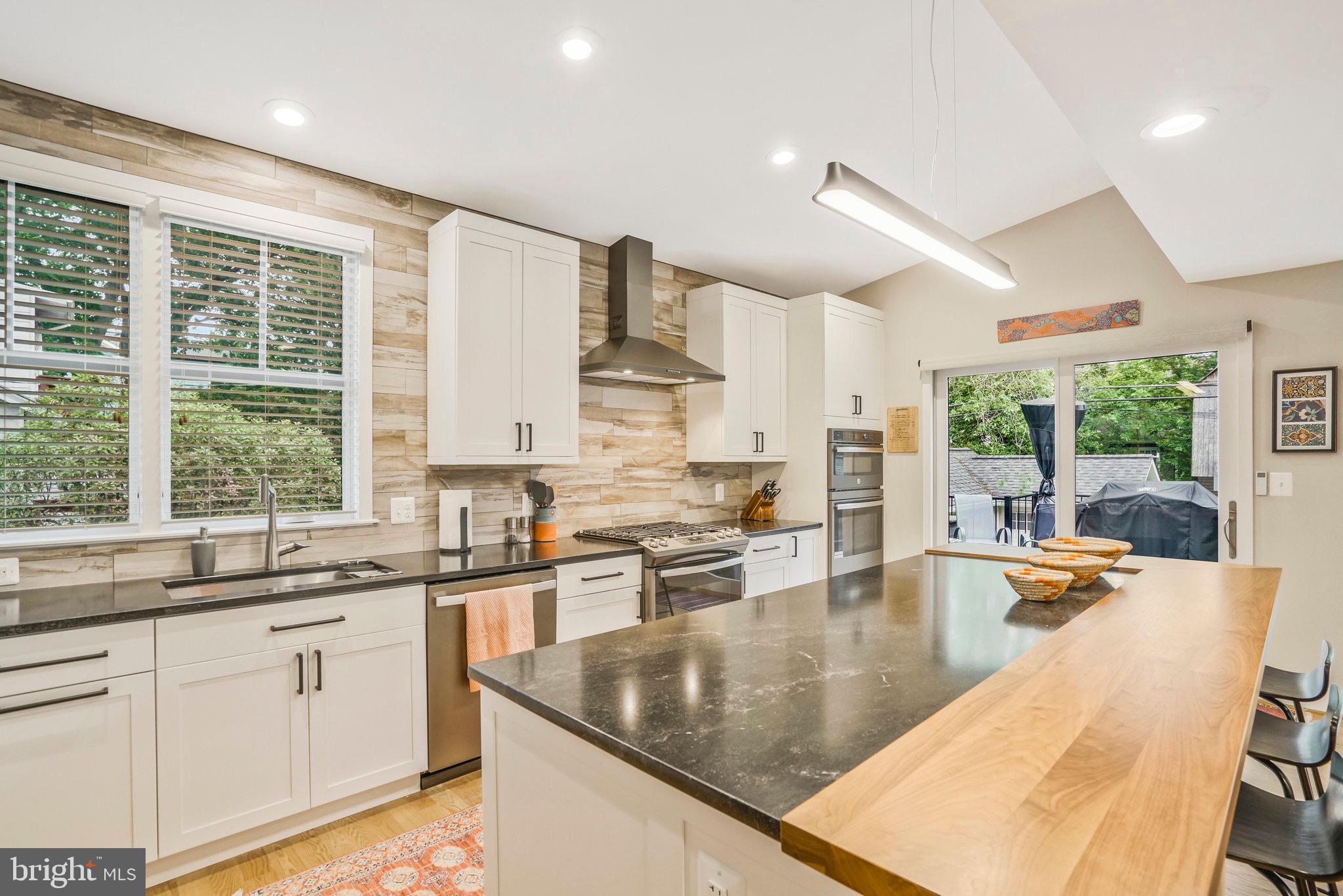 709 N KENMORE STREET