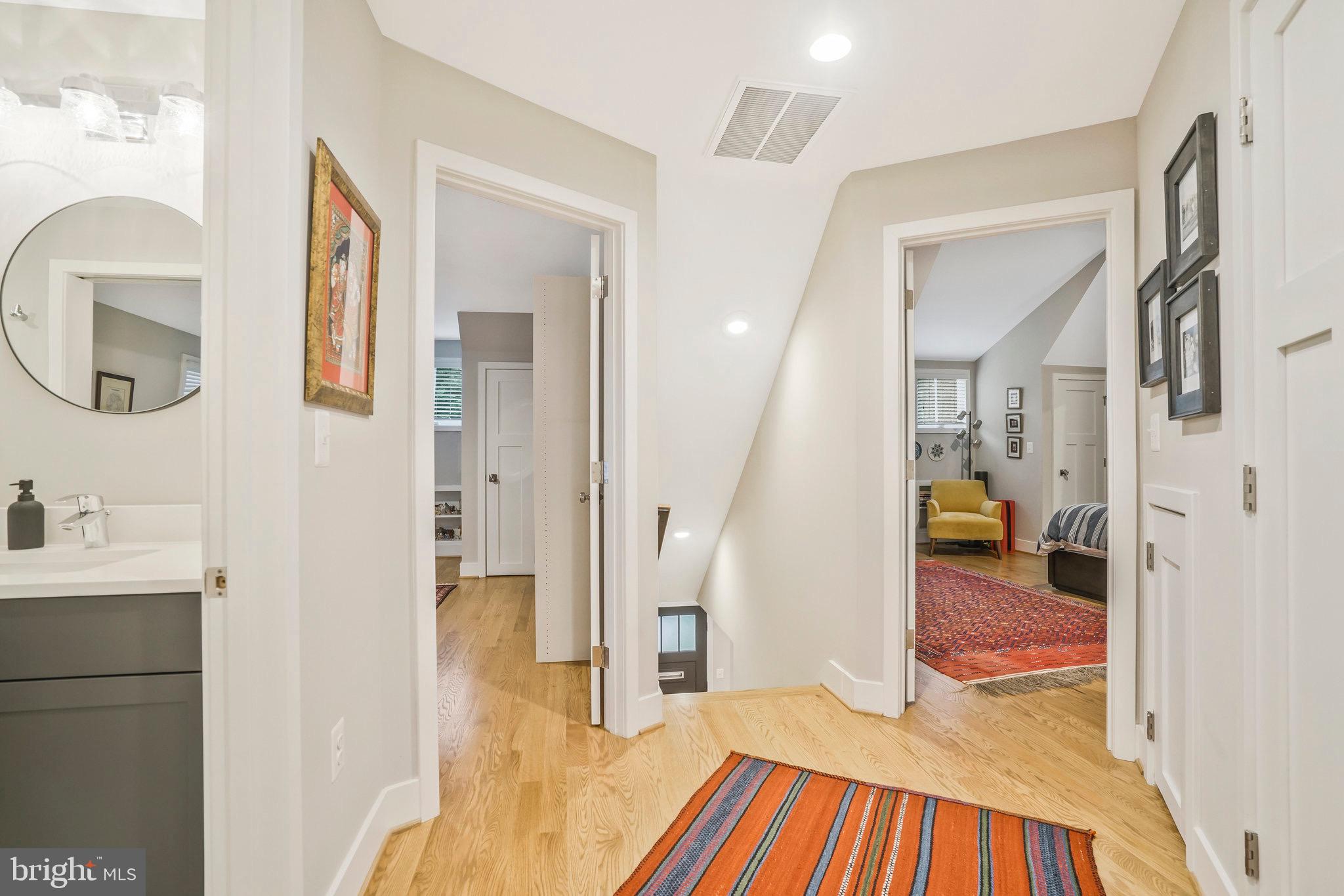 709 N KENMORE STREET