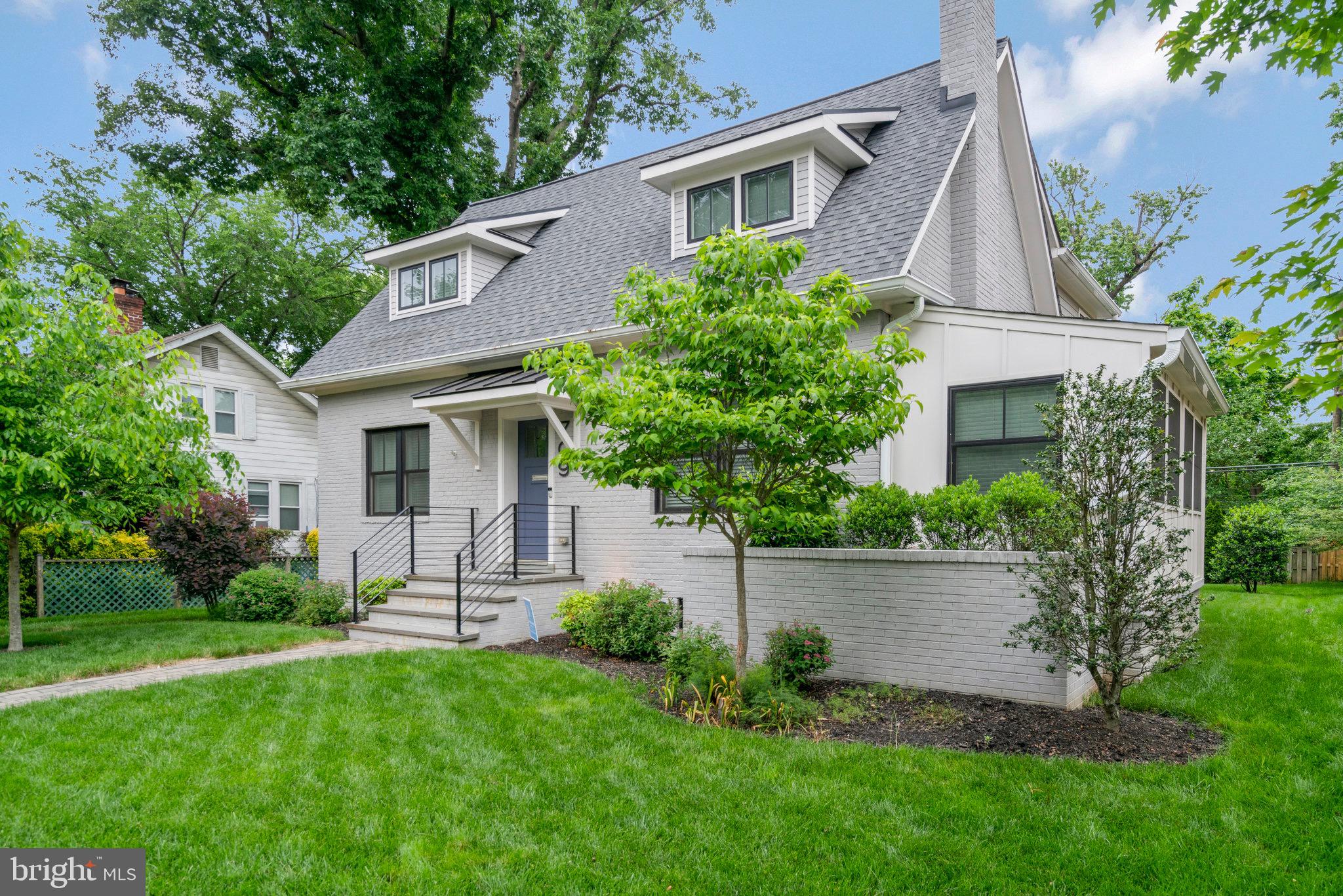 709 N KENMORE STREET