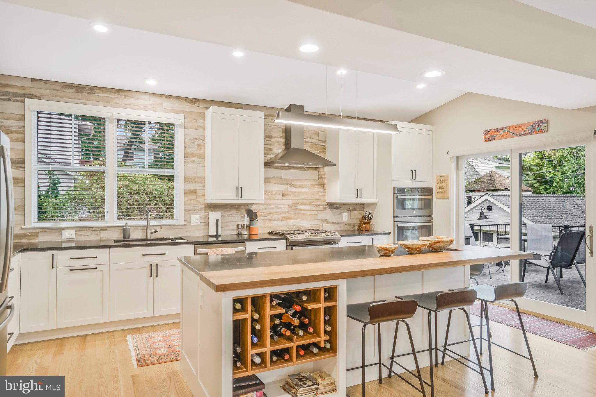 709 N KENMORE STREET