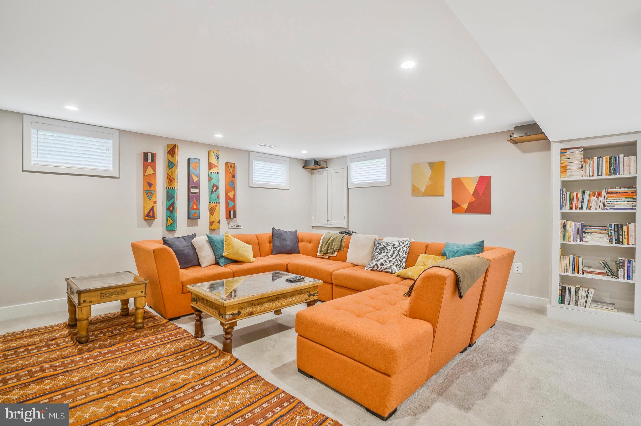 709 N KENMORE STREET