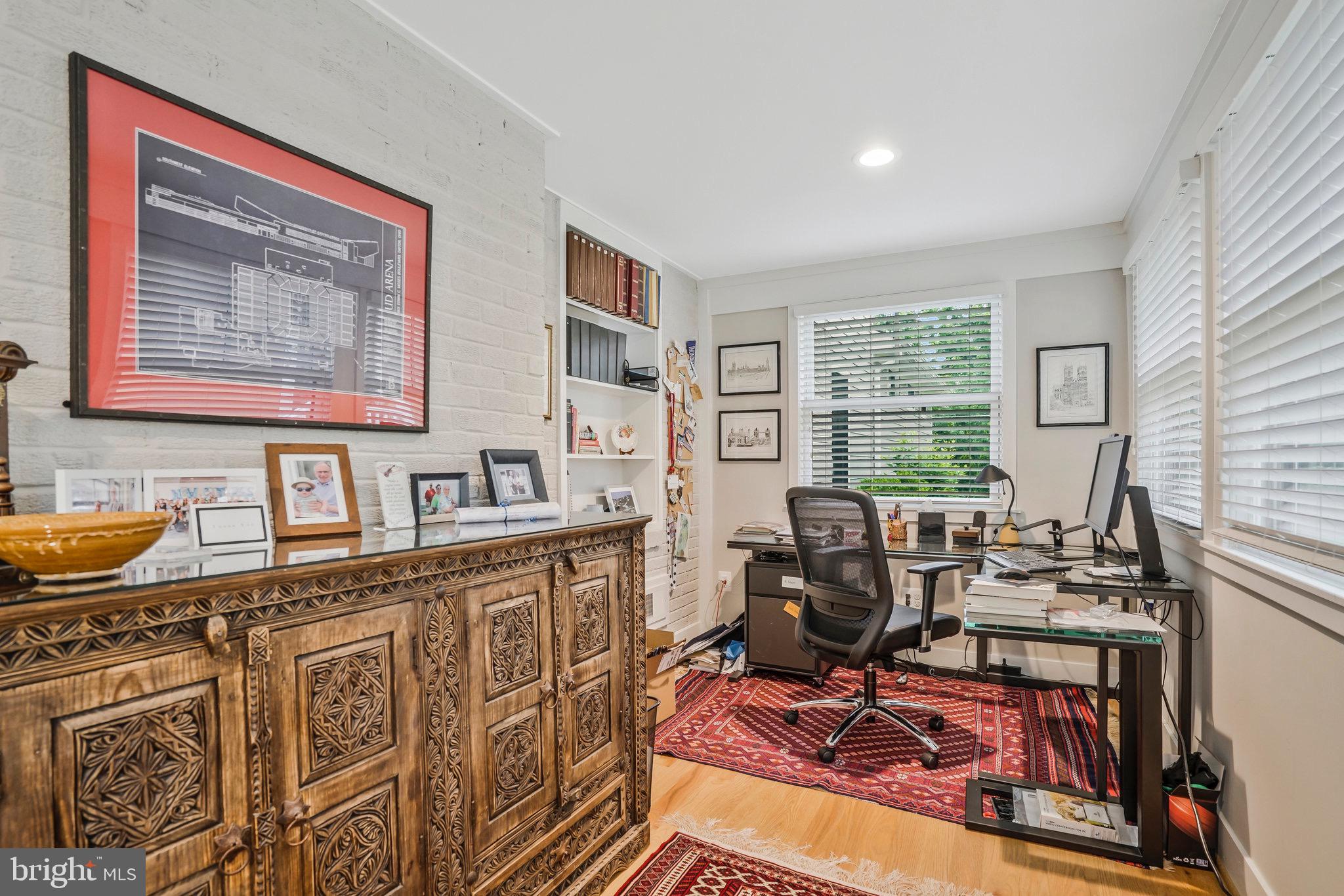 709 N KENMORE STREET