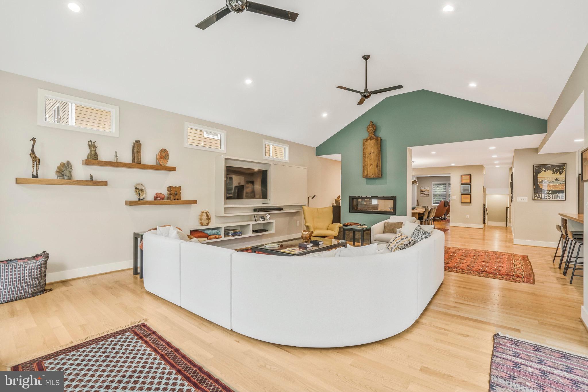 709 N KENMORE STREET