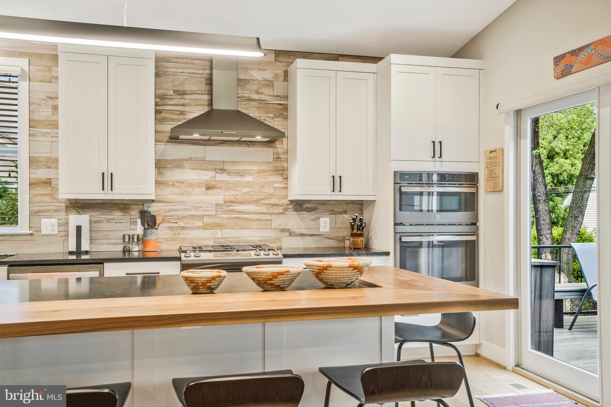 709 N KENMORE STREET