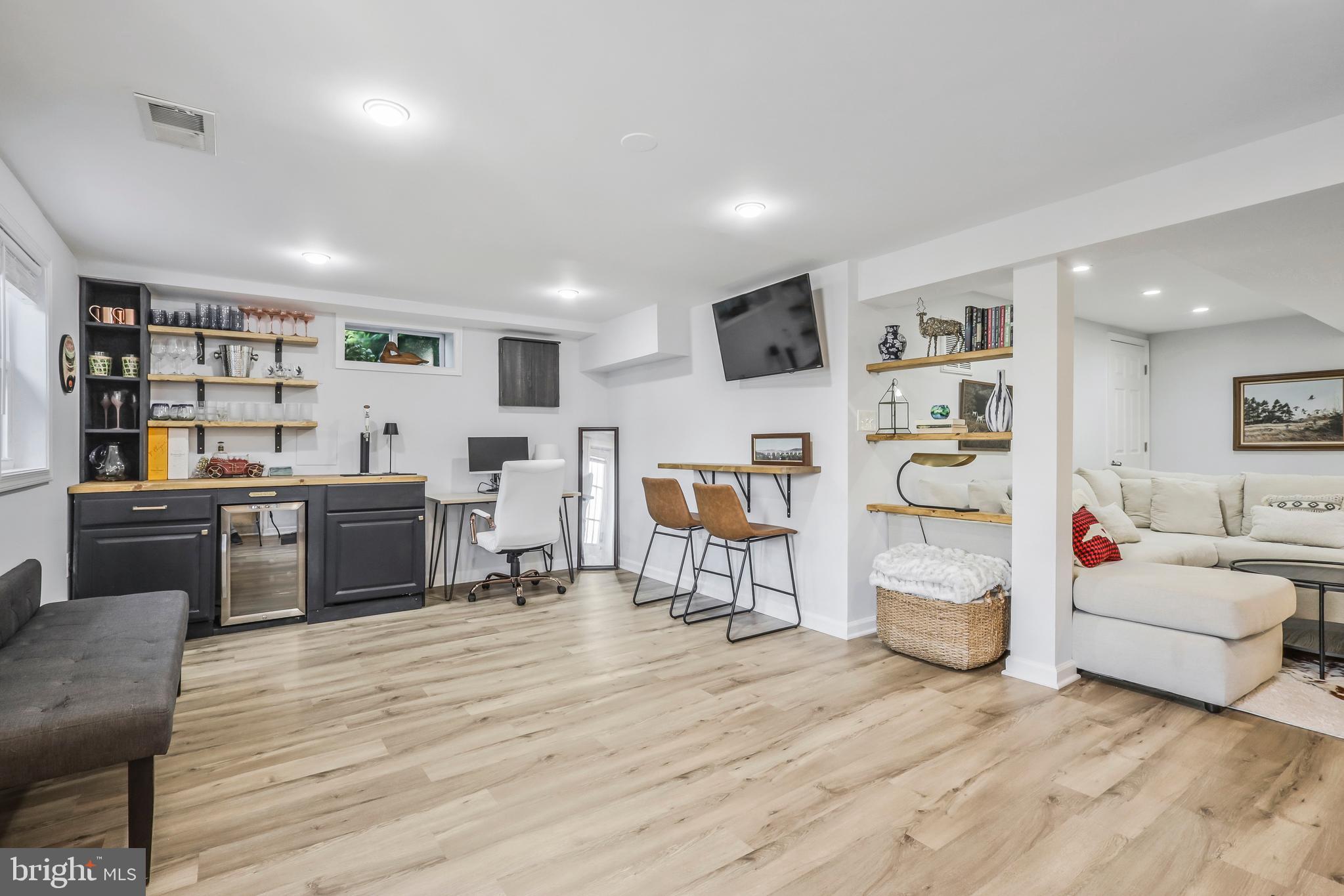 2020 N LINCOLN STREET