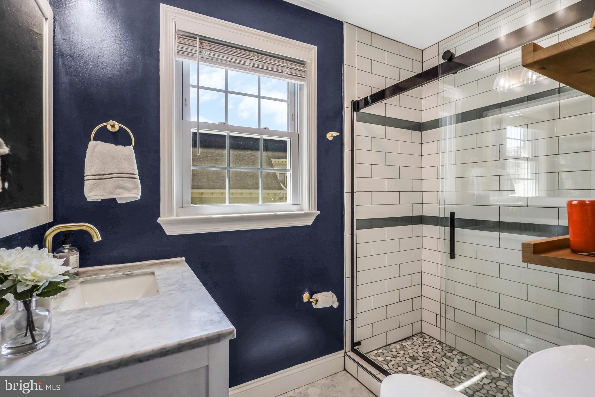 2020 N LINCOLN STREET