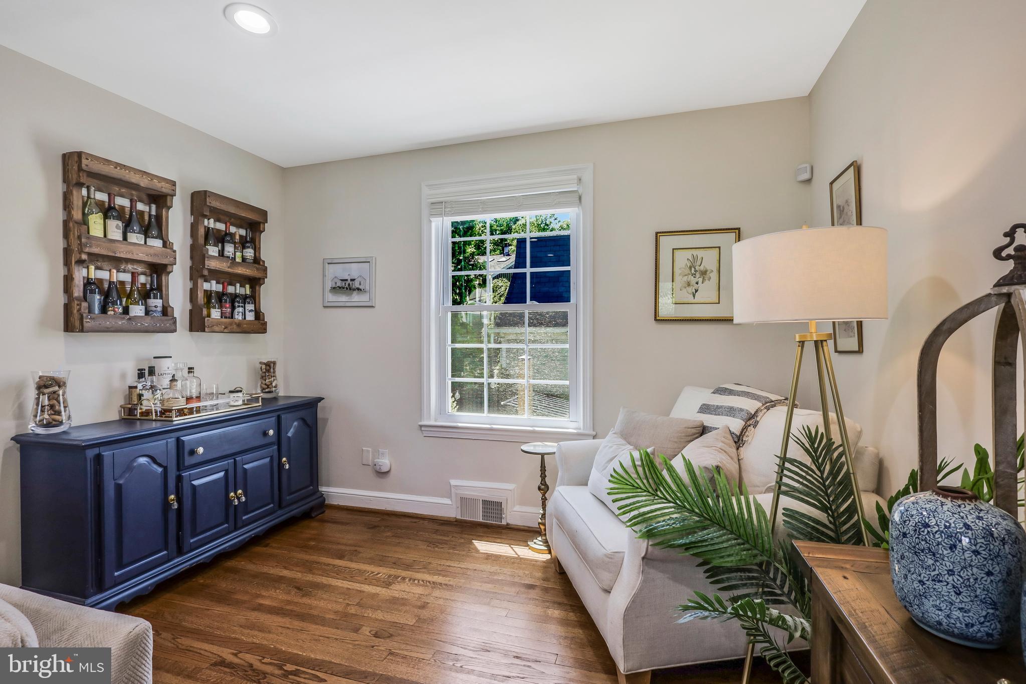 2020 N LINCOLN STREET