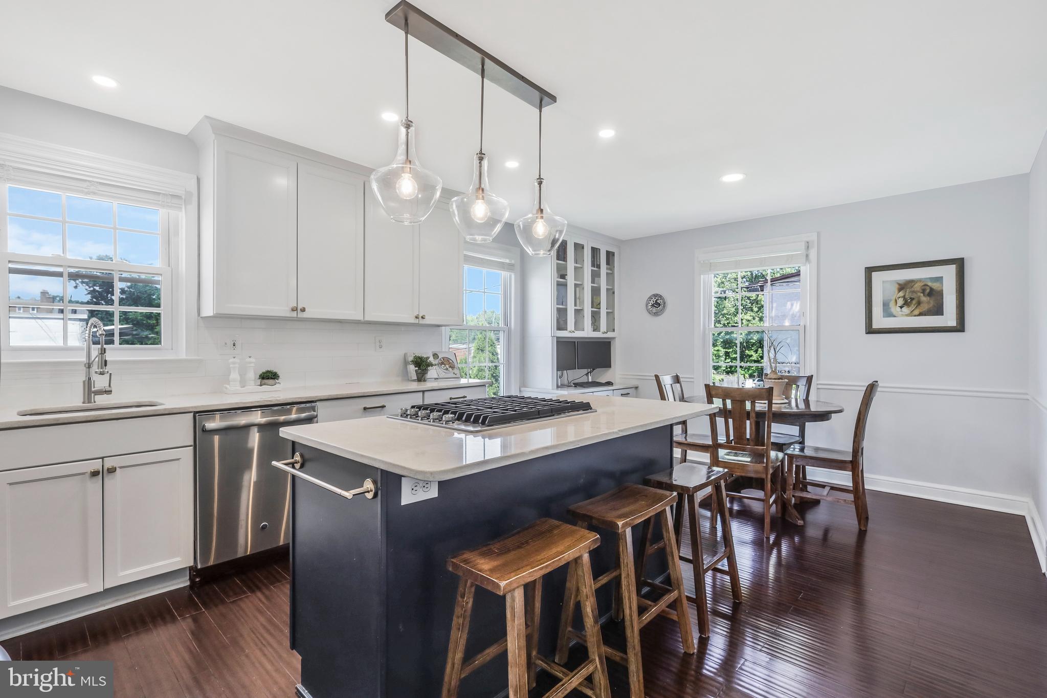 2020 N LINCOLN STREET