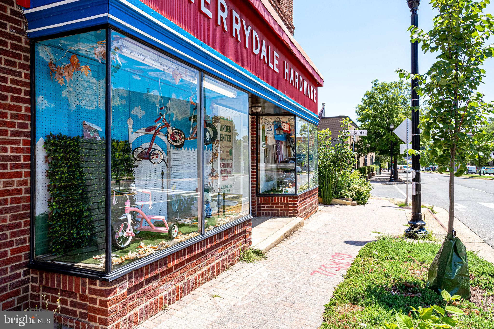 2020 N LINCOLN STREET