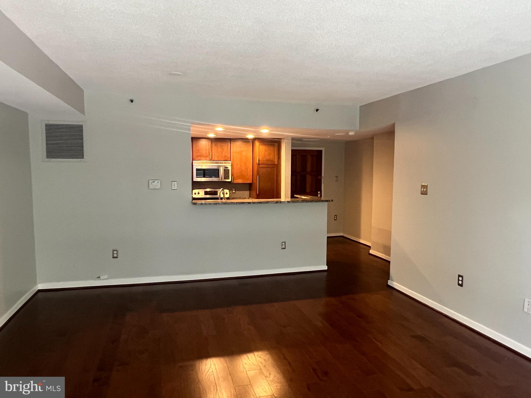 1530 KEY BOULEVARD 301