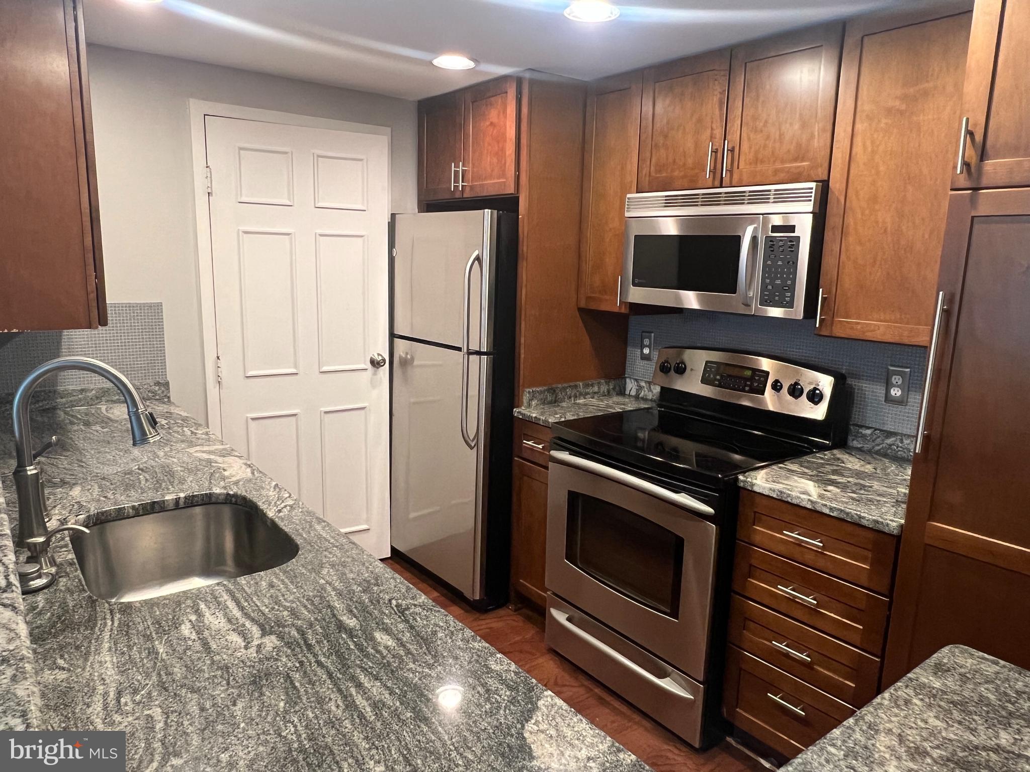 1530 KEY BOULEVARD 301