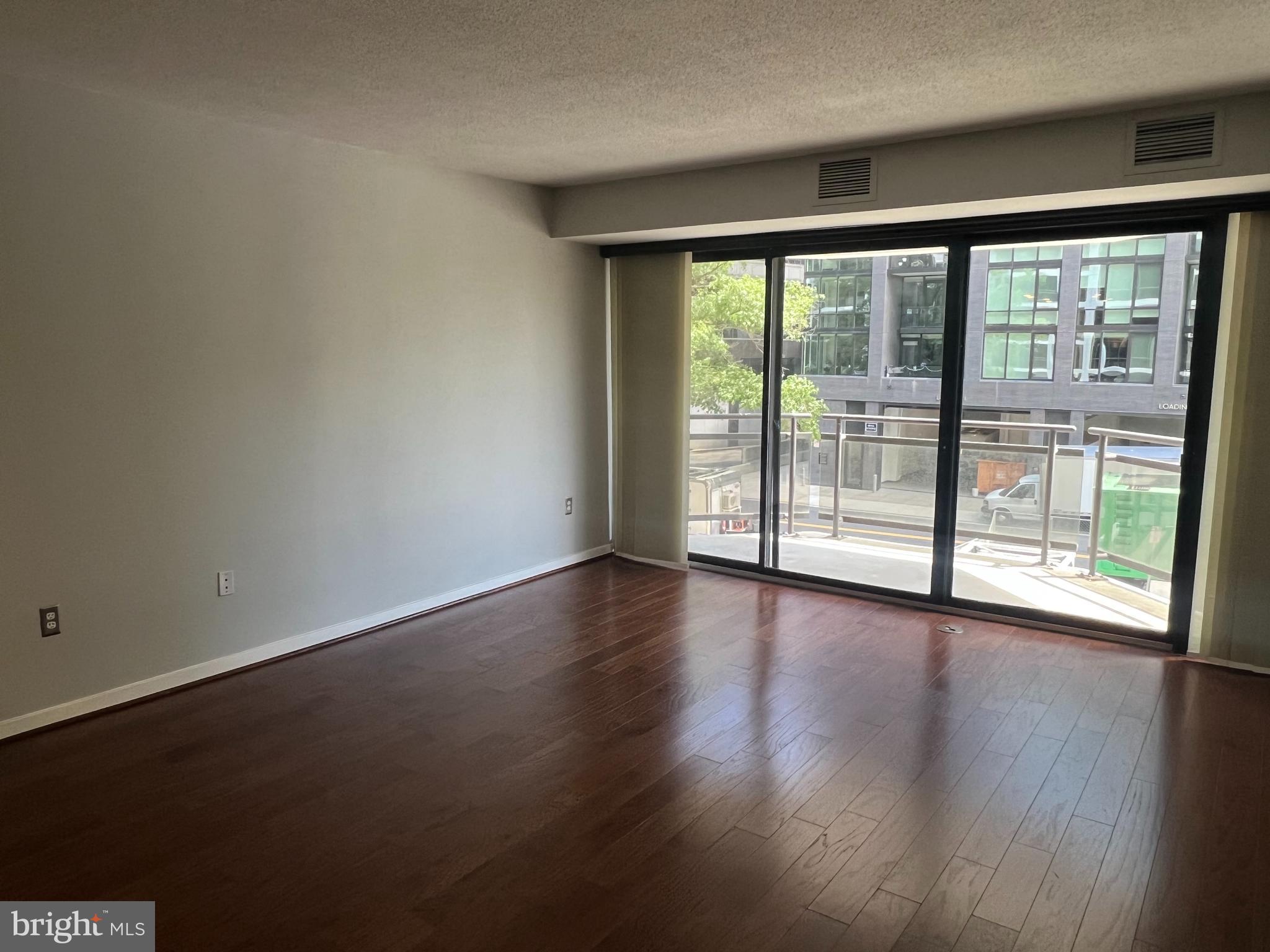 1530 KEY BOULEVARD 301