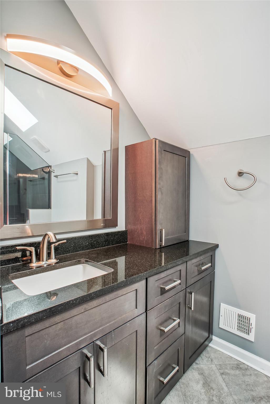 84 N BEDFORD STREET 84B