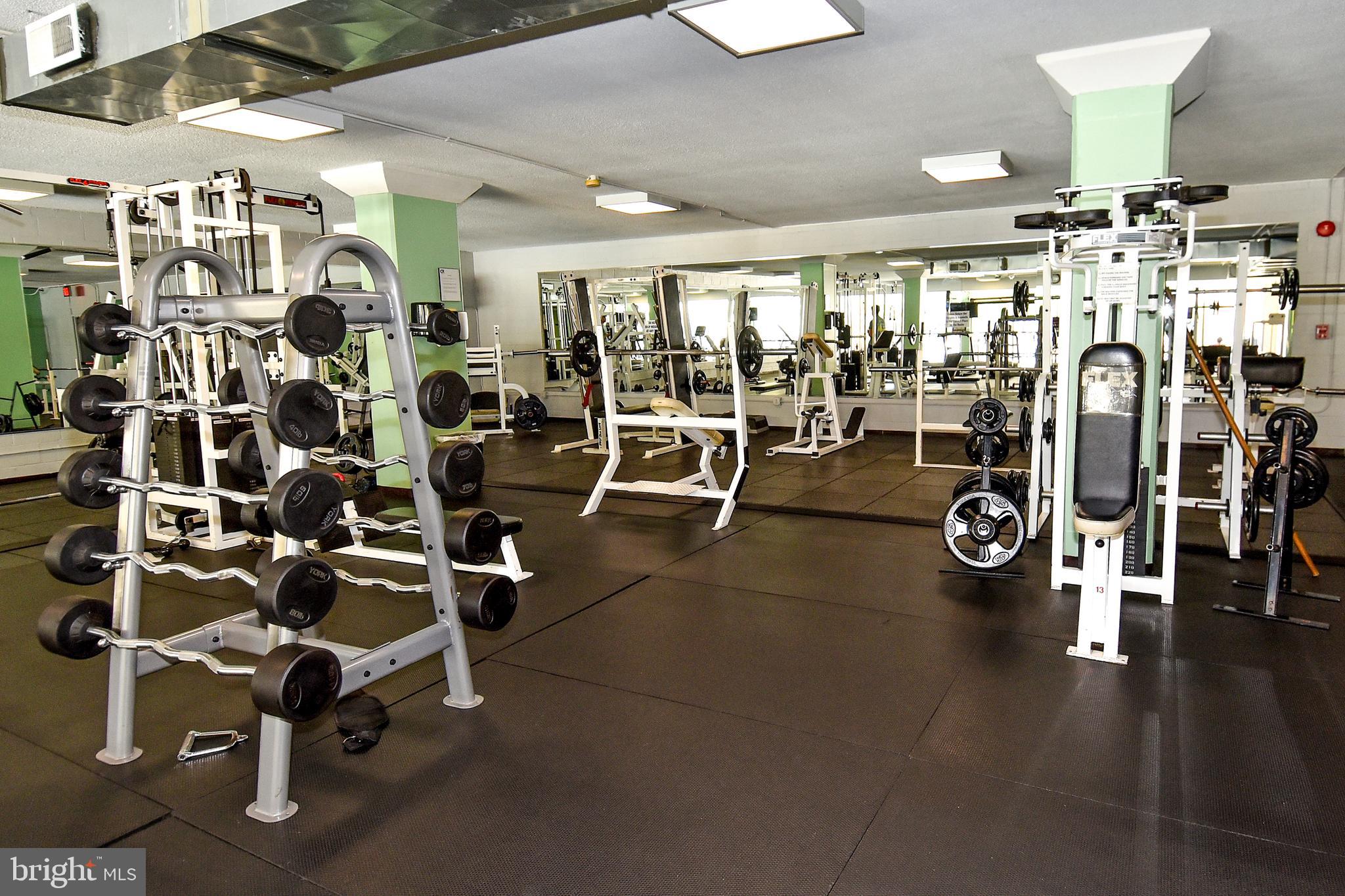 4600 S FOUR MILE RUN DRIVE S 838