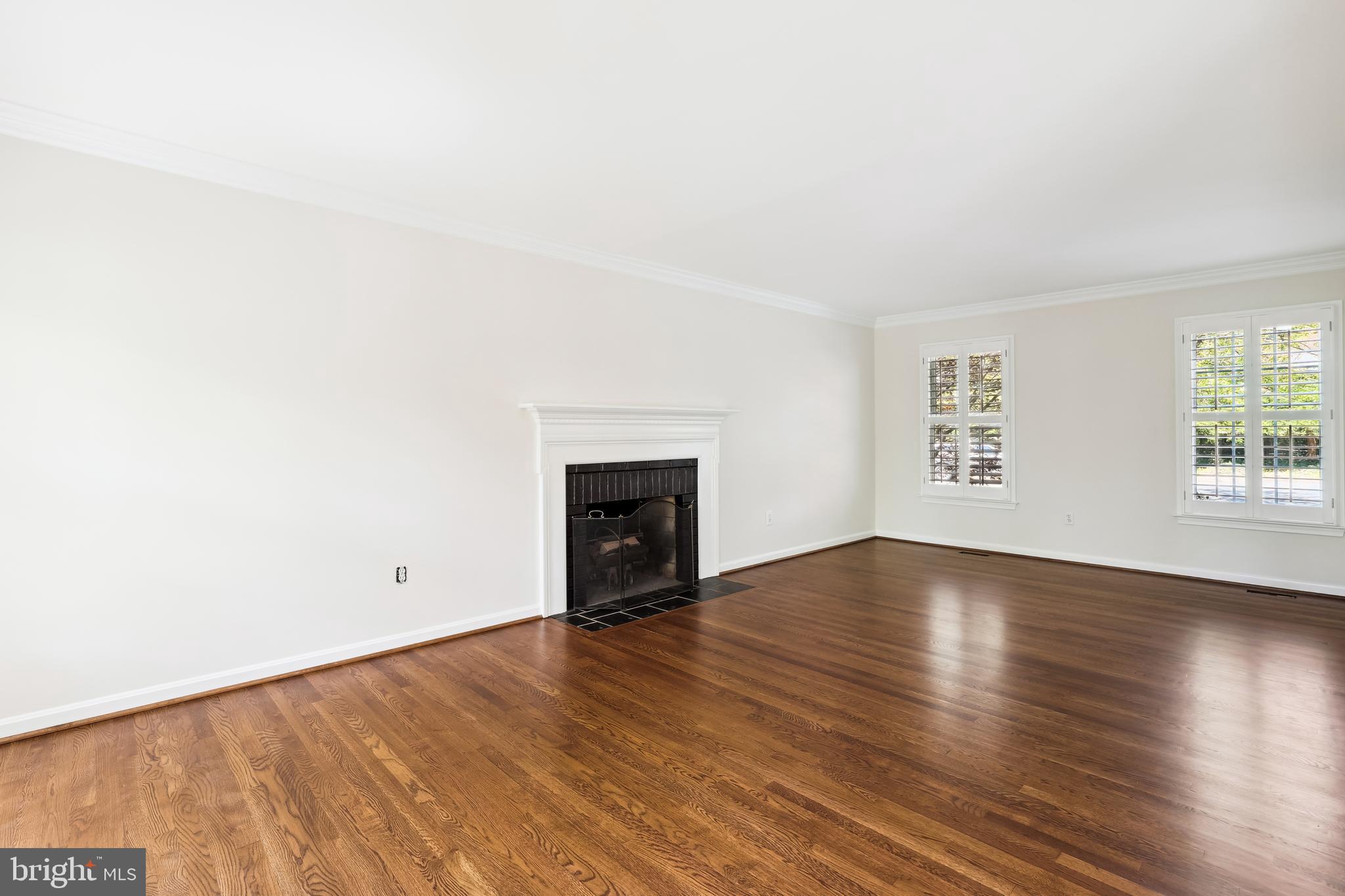 4863 35TH ROAD N