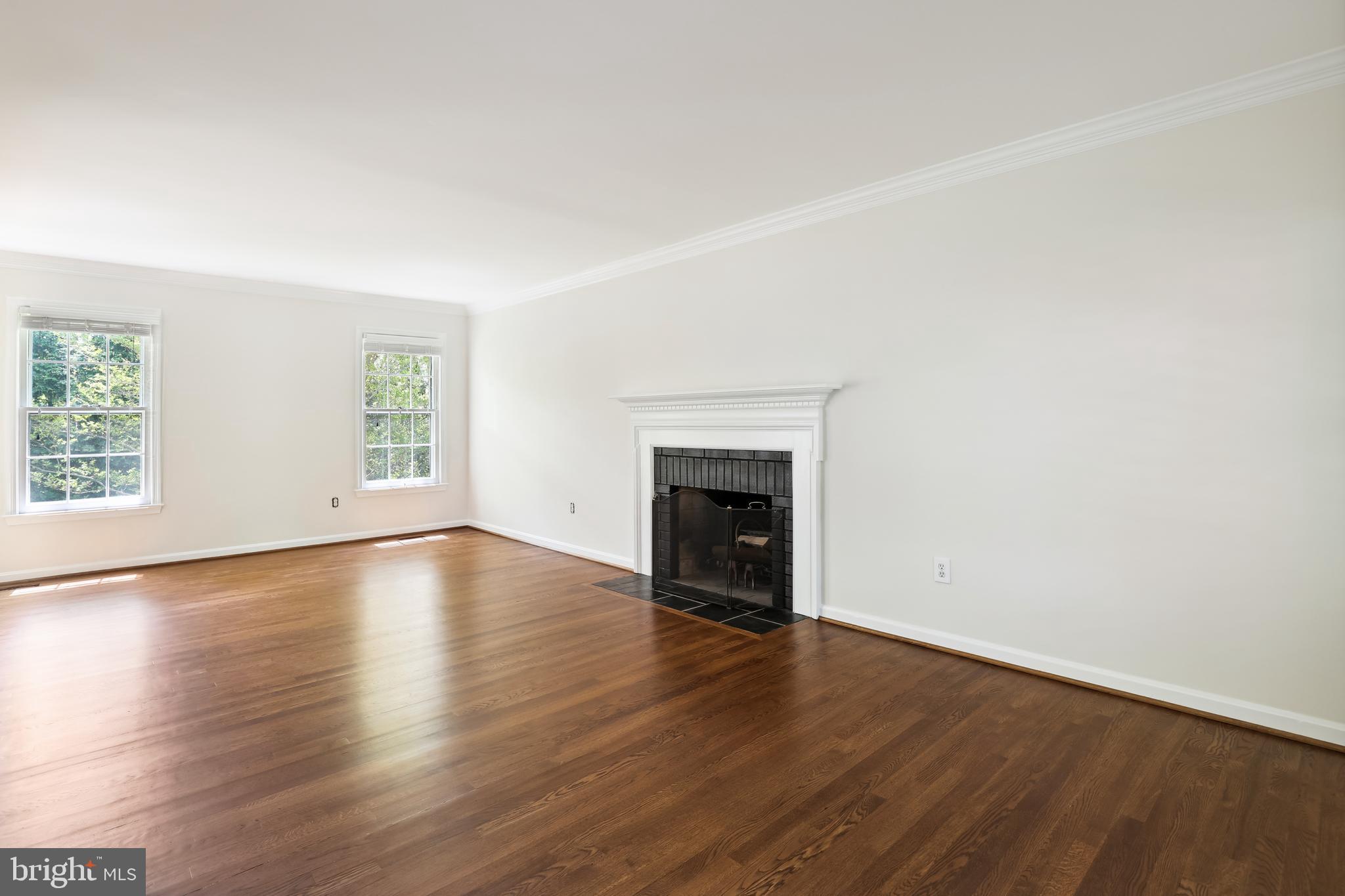 4863 35TH ROAD N