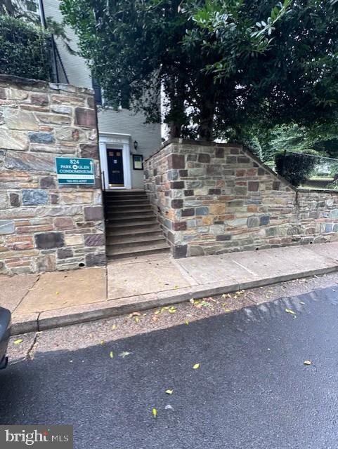 706 S ARLINGTON MILL DRIVE 201
