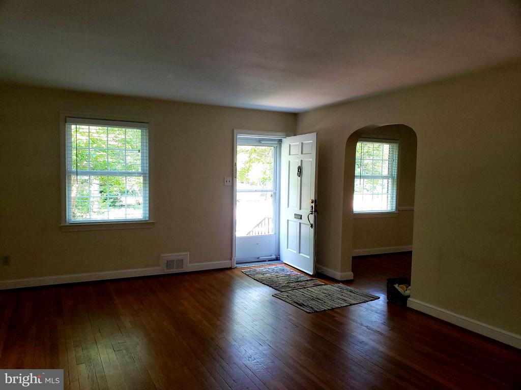 7 S IRVING STREET
