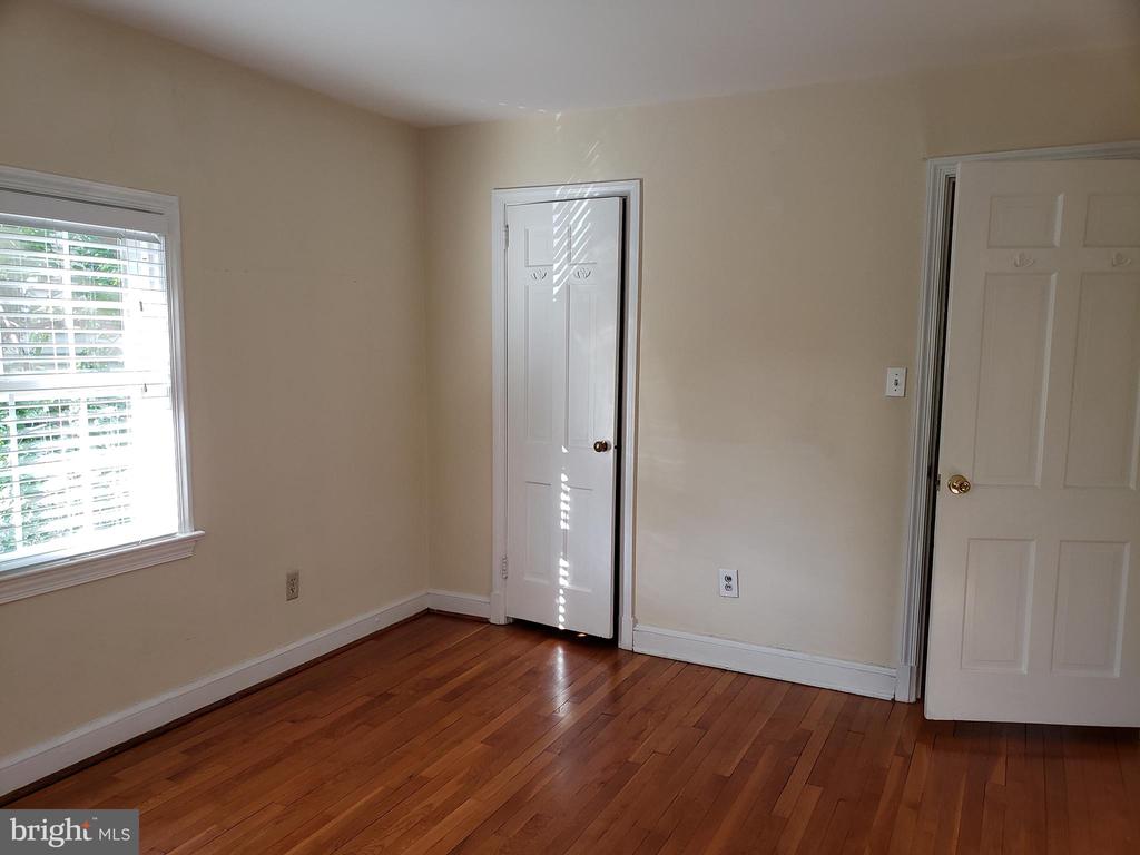 7 S IRVING STREET