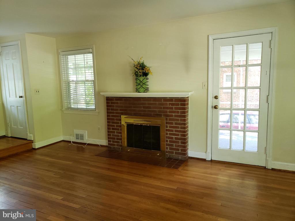 7 S IRVING STREET