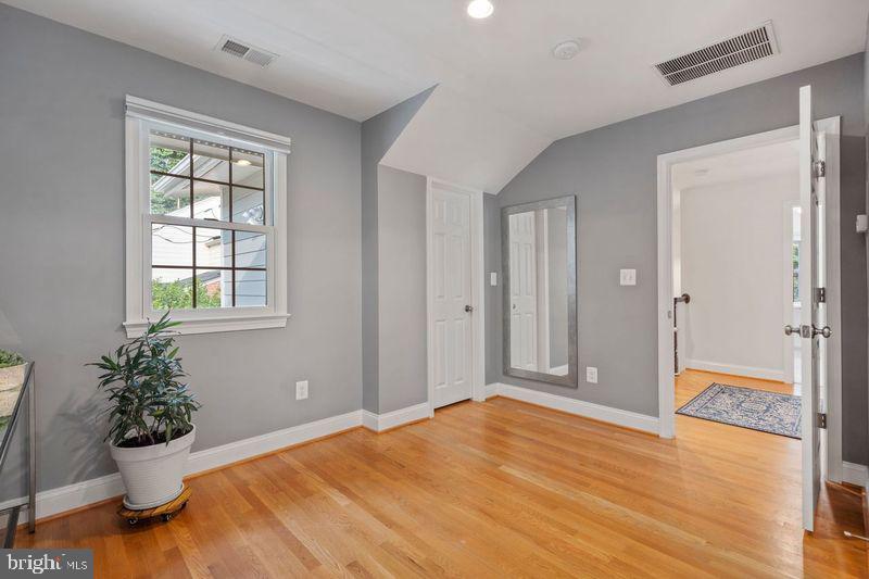 5029 27TH STREET N