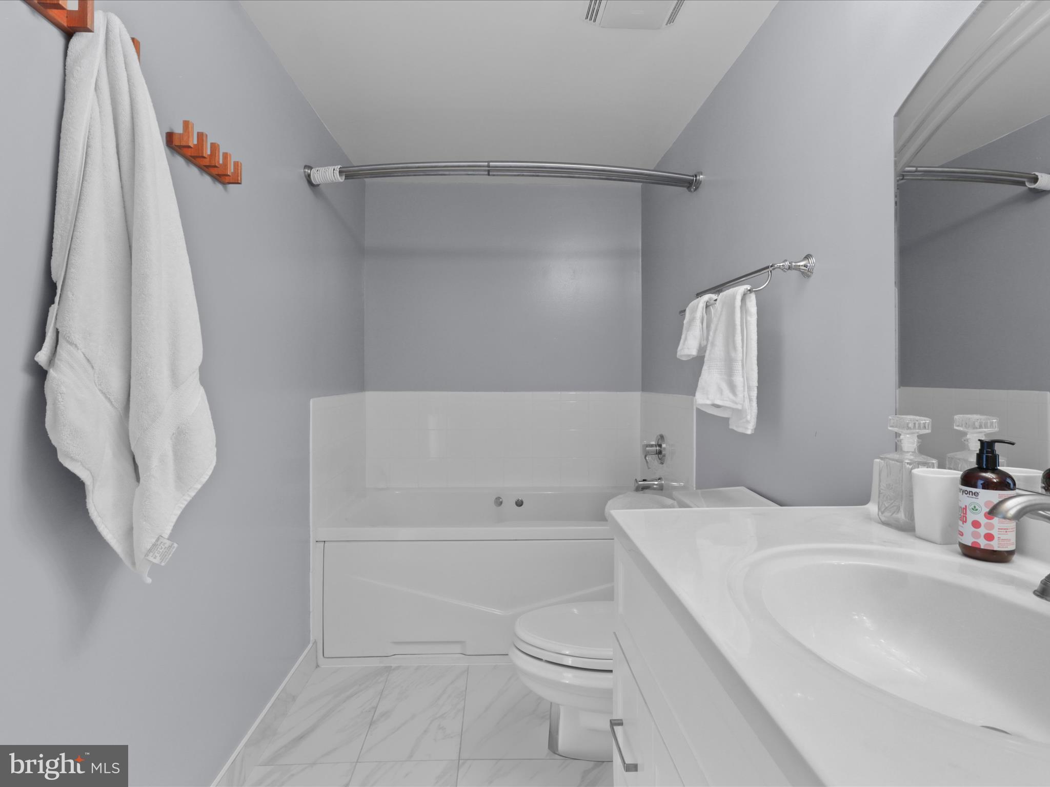 3830 9TH STREET N 908E