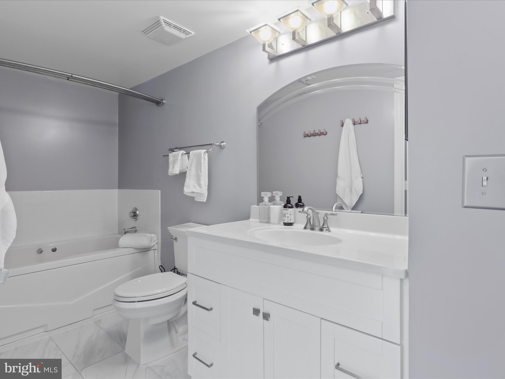 3830 9TH STREET N 908E