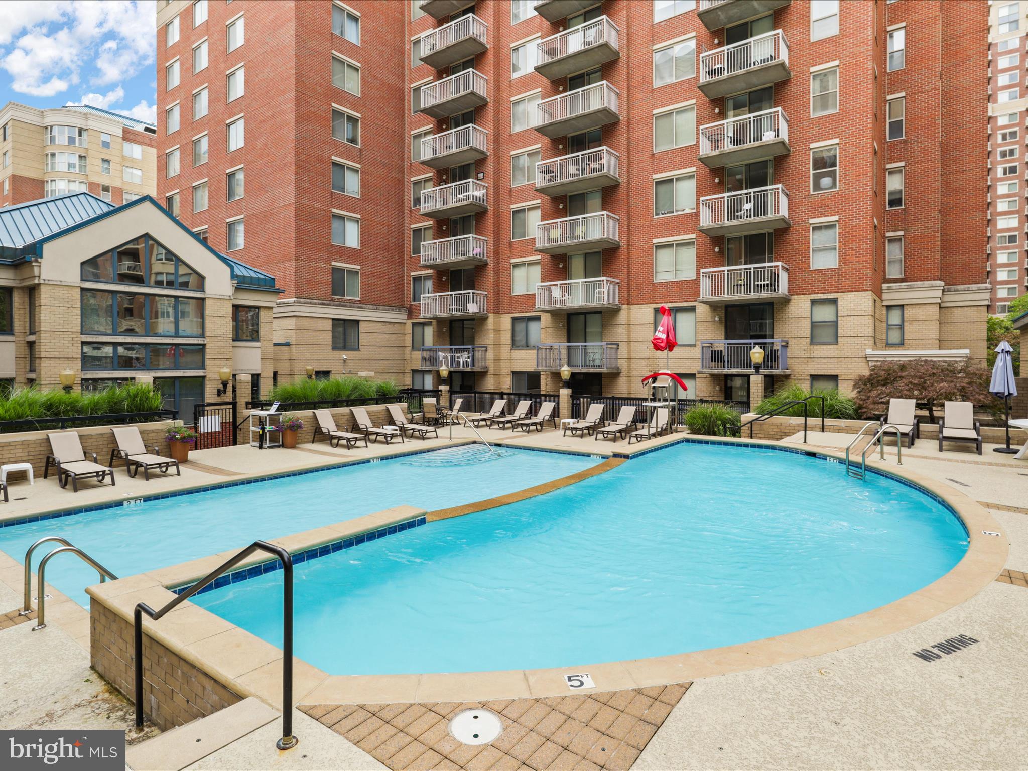 3830 9TH STREET N 908E