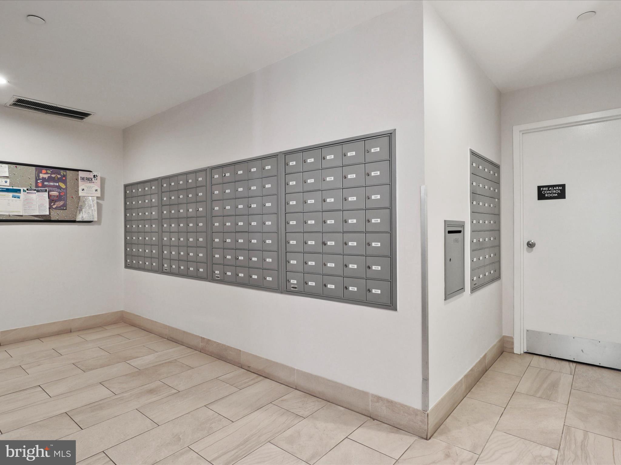 1301 N COURTHOUSE ROAD 1008