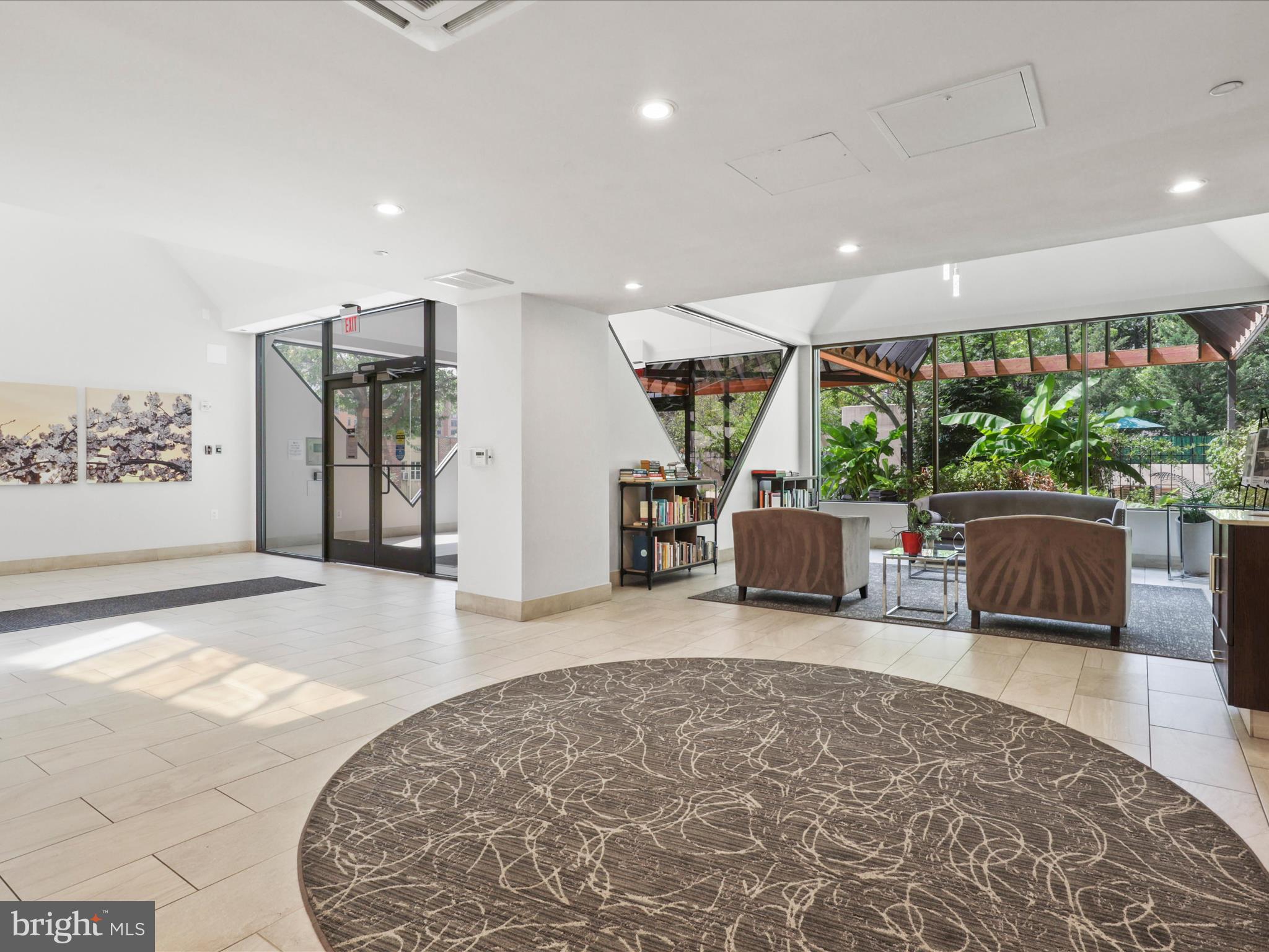 1301 N COURTHOUSE ROAD 1008