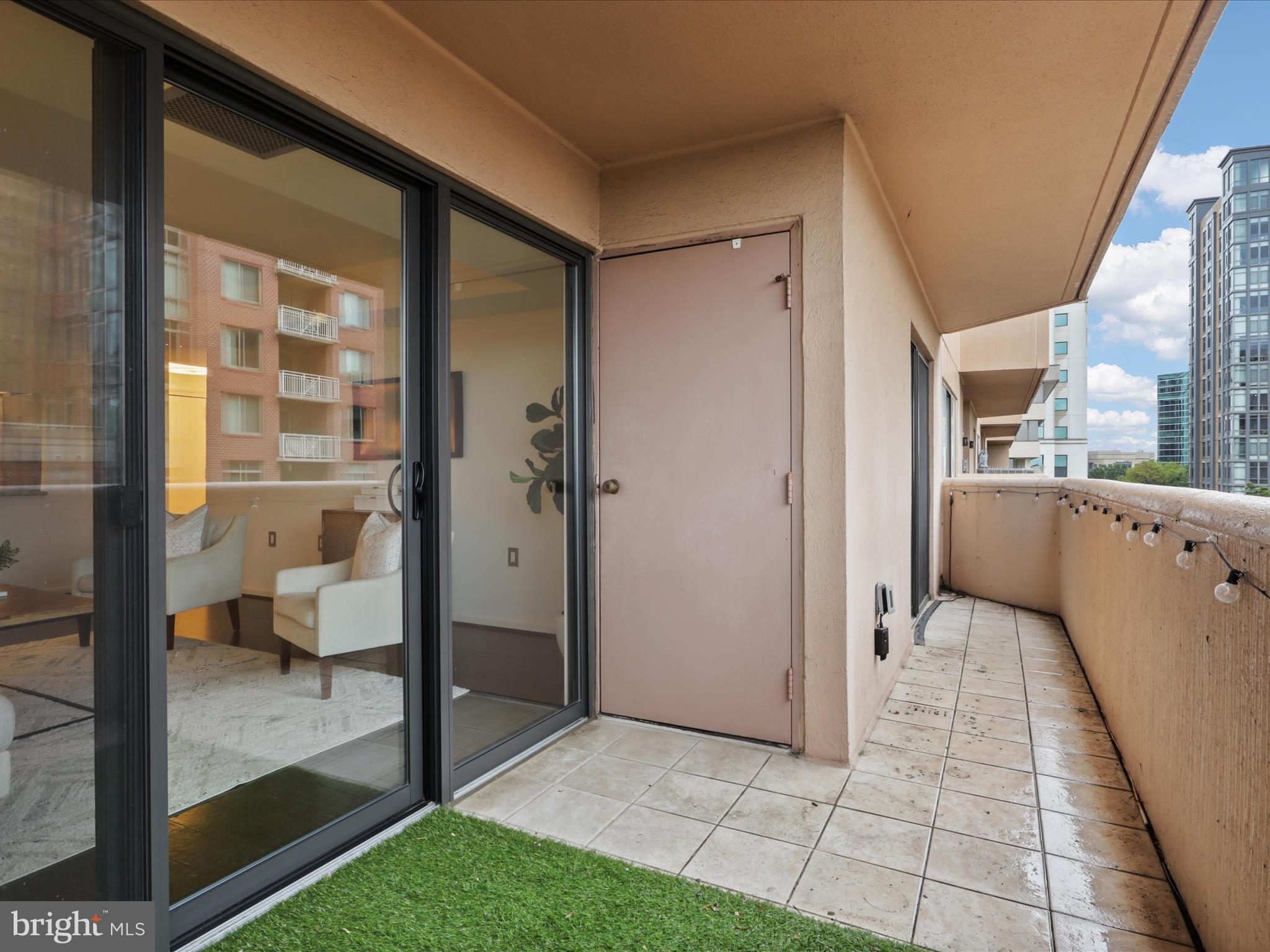 1301 N COURTHOUSE ROAD 1008