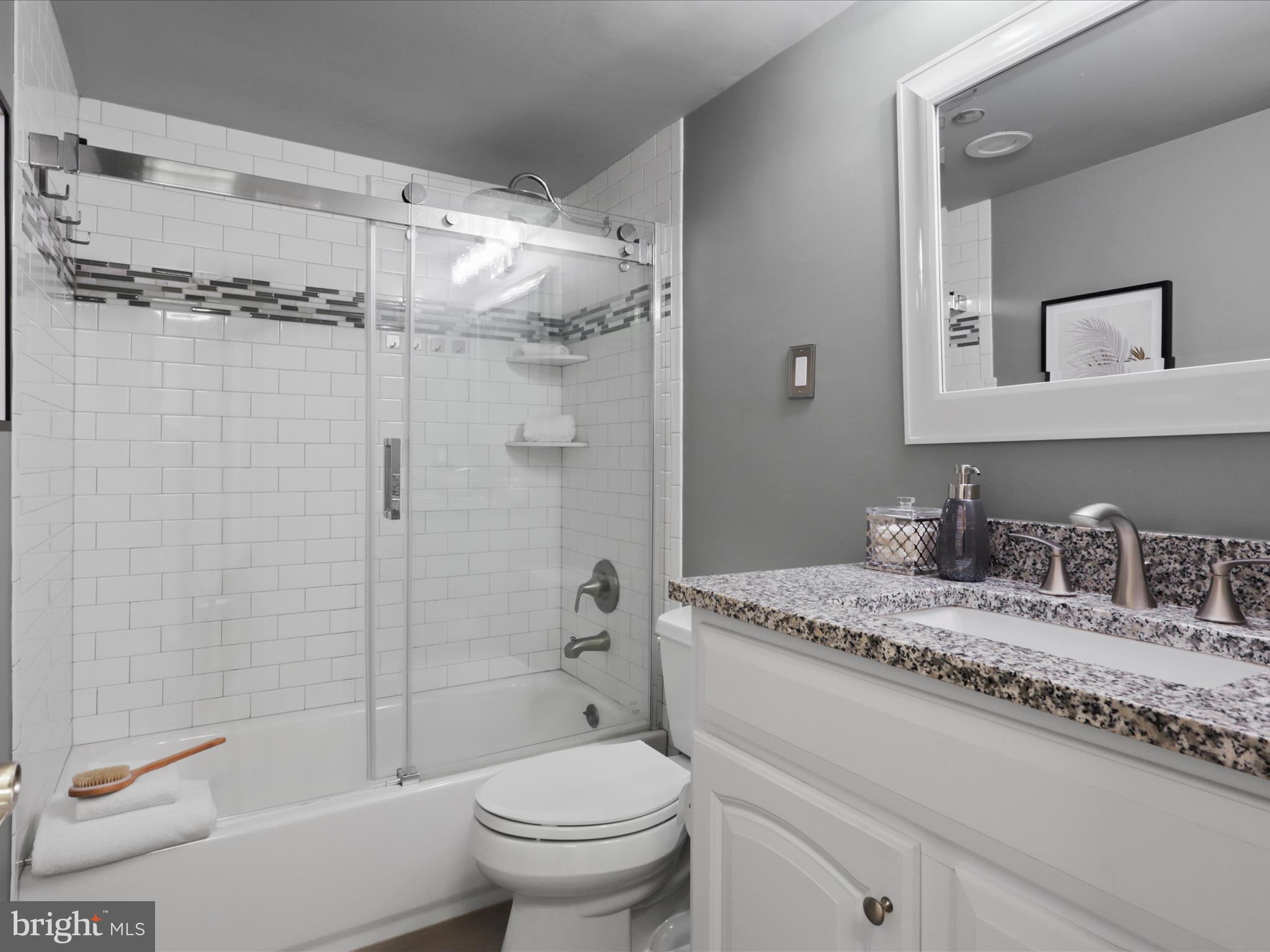 1301 N COURTHOUSE ROAD 1008