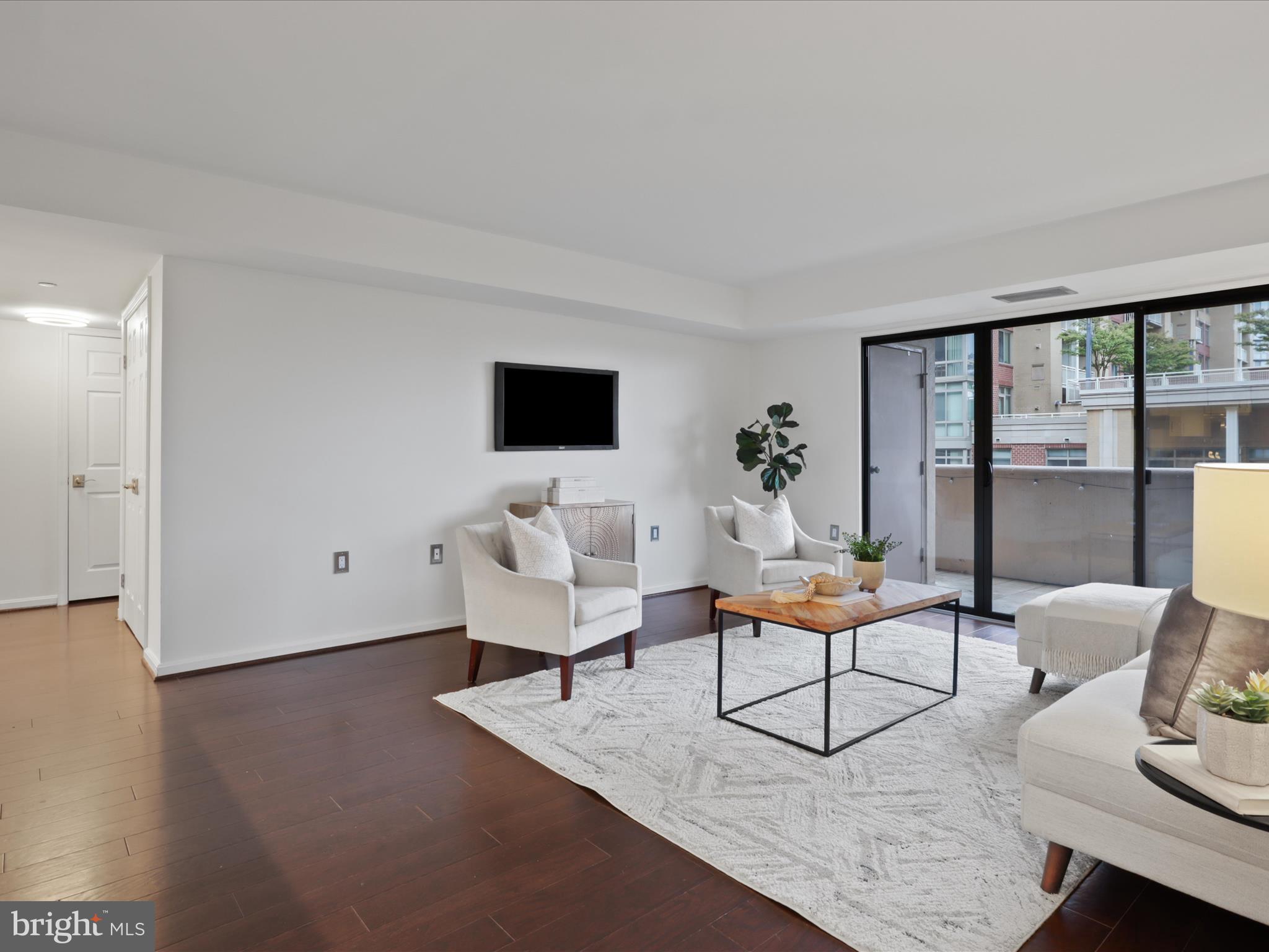 1301 N COURTHOUSE ROAD 1008