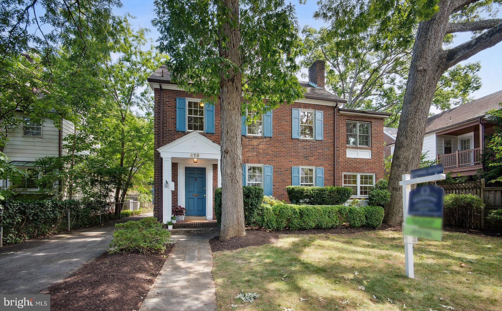 419 N JACKSON STREET