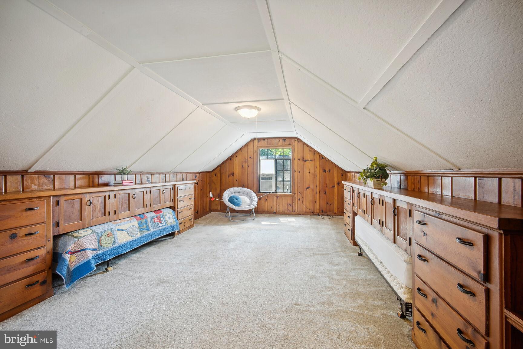 419 N JACKSON STREET