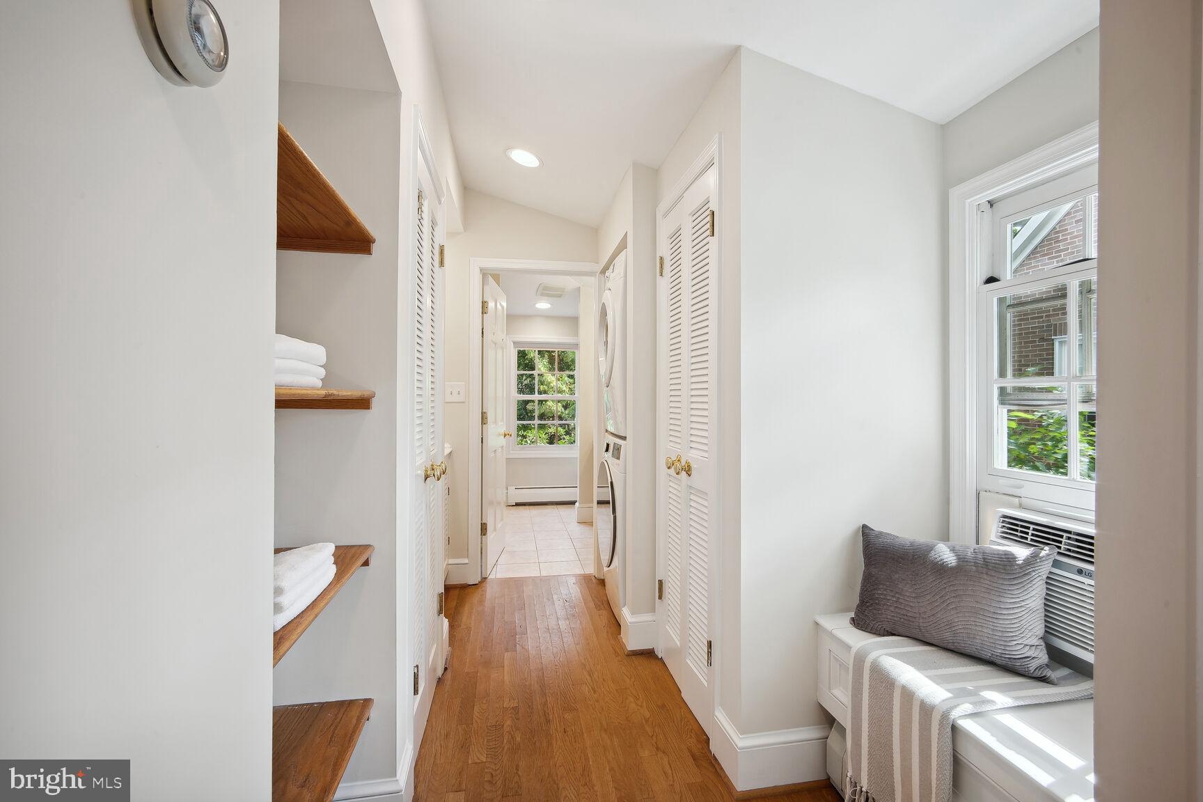 419 N JACKSON STREET