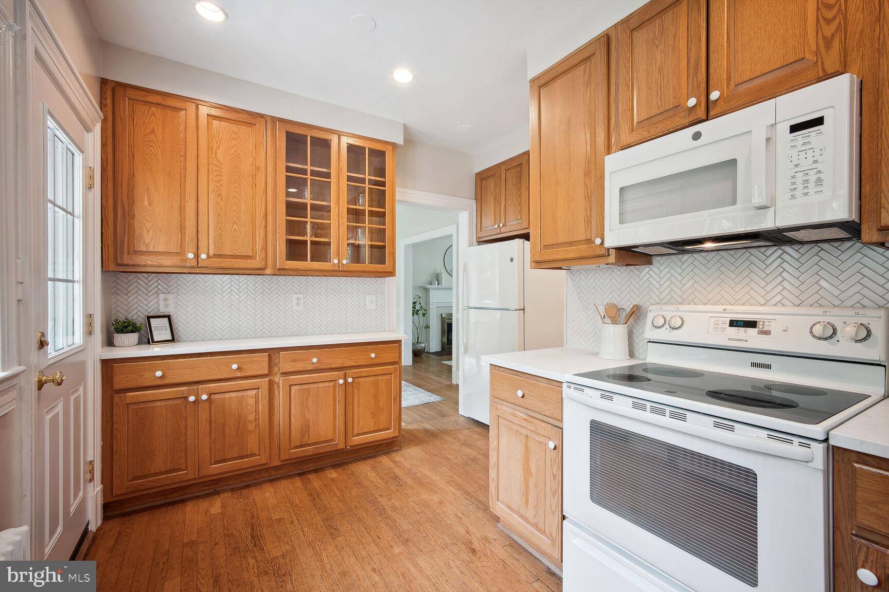 419 N JACKSON STREET