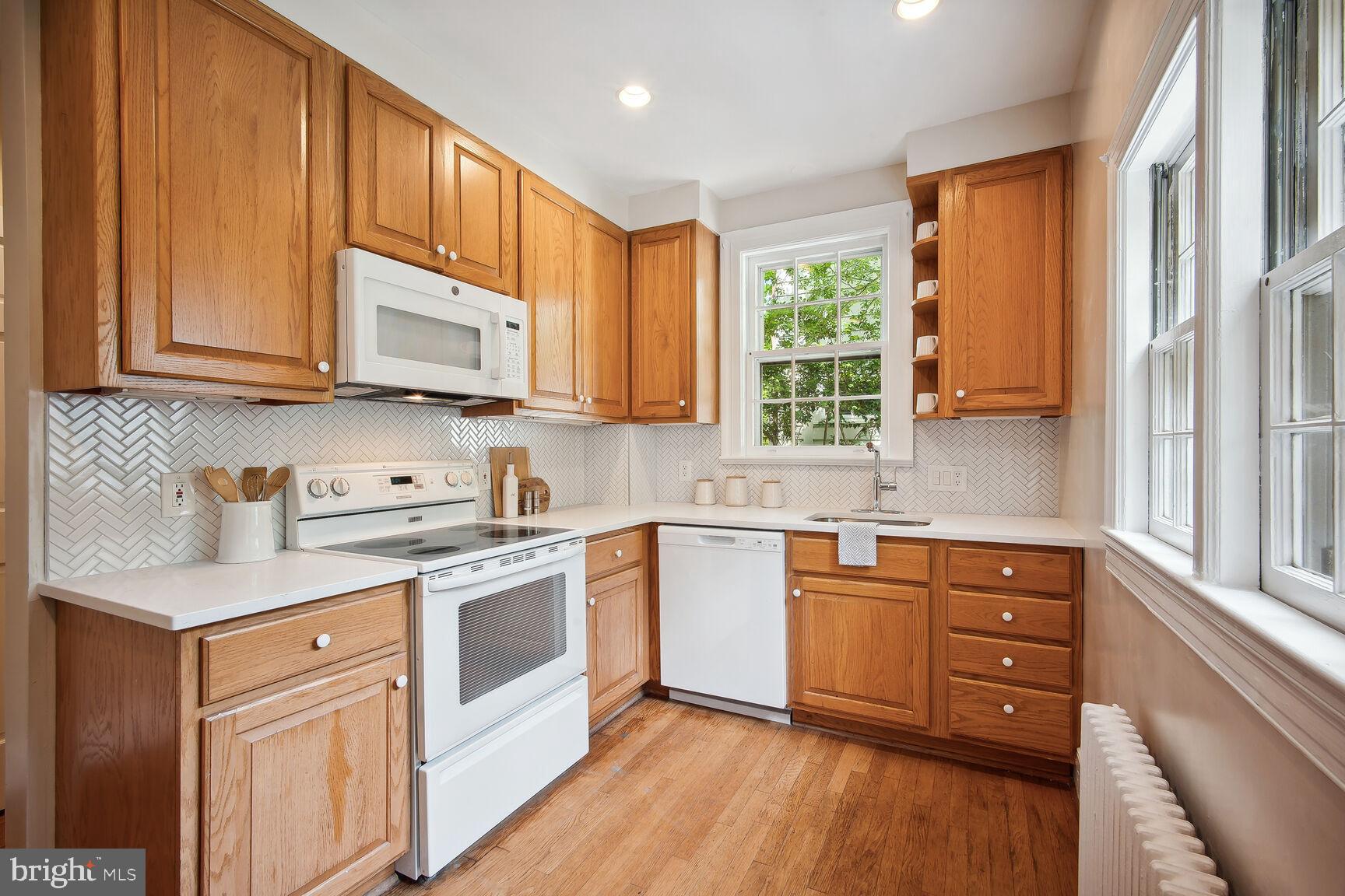 419 N JACKSON STREET