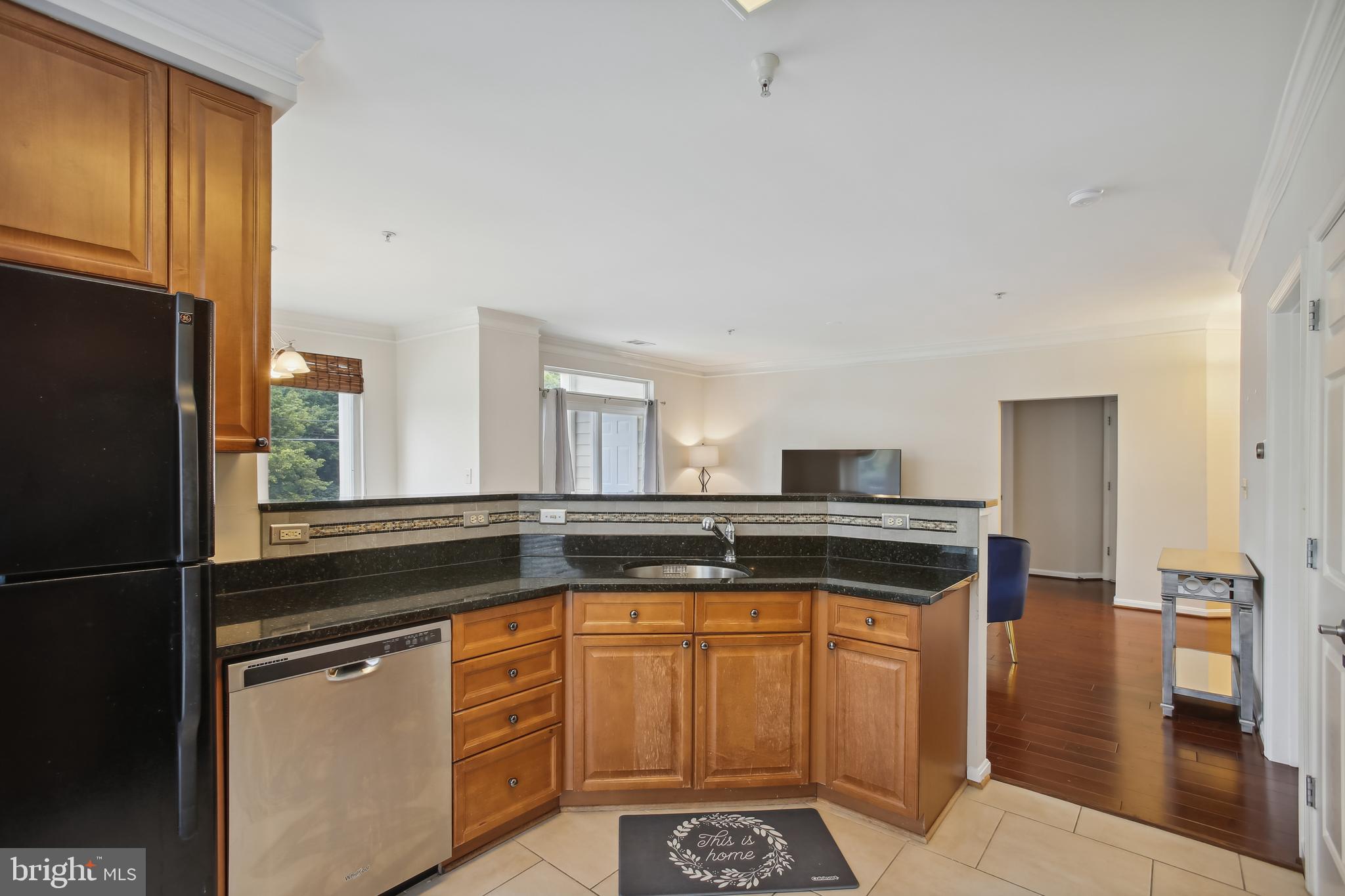 801 S GREENBRIER STREET 220