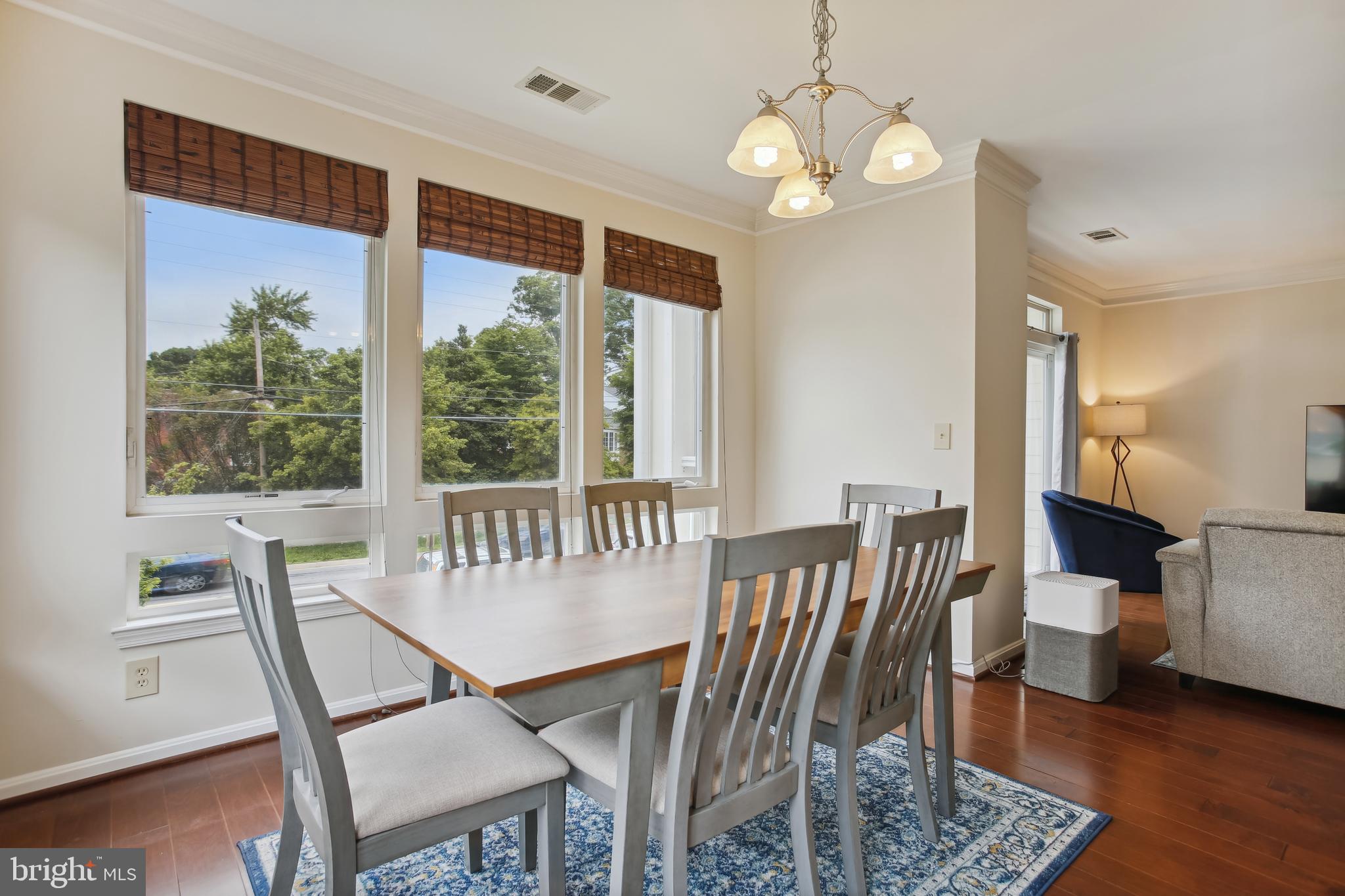 801 S GREENBRIER STREET 220