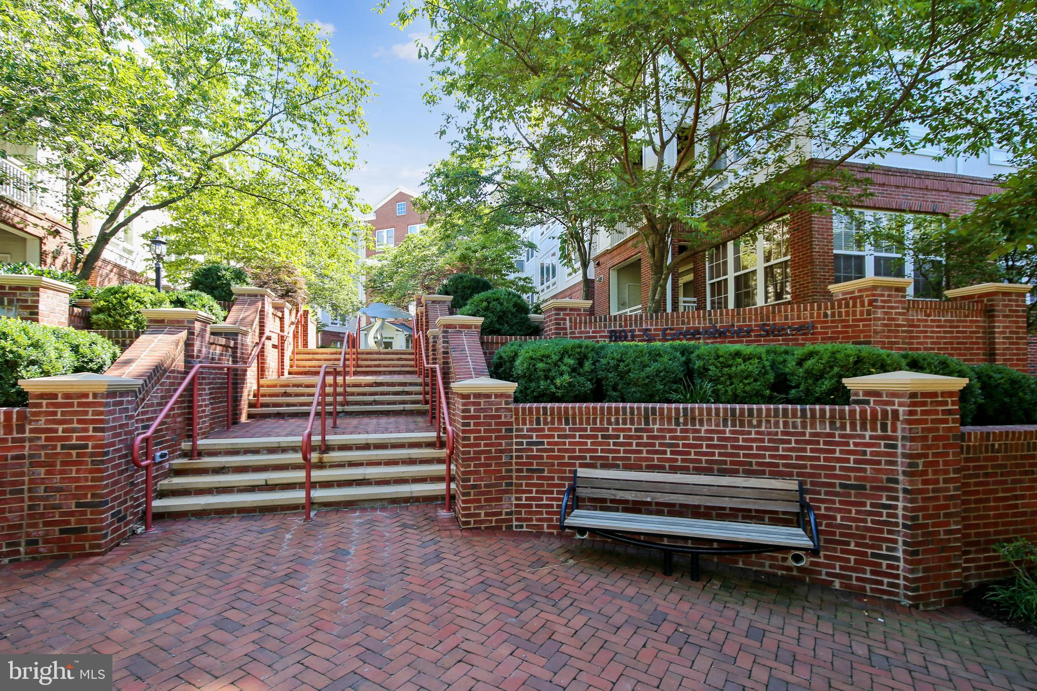 801 S GREENBRIER STREET 220