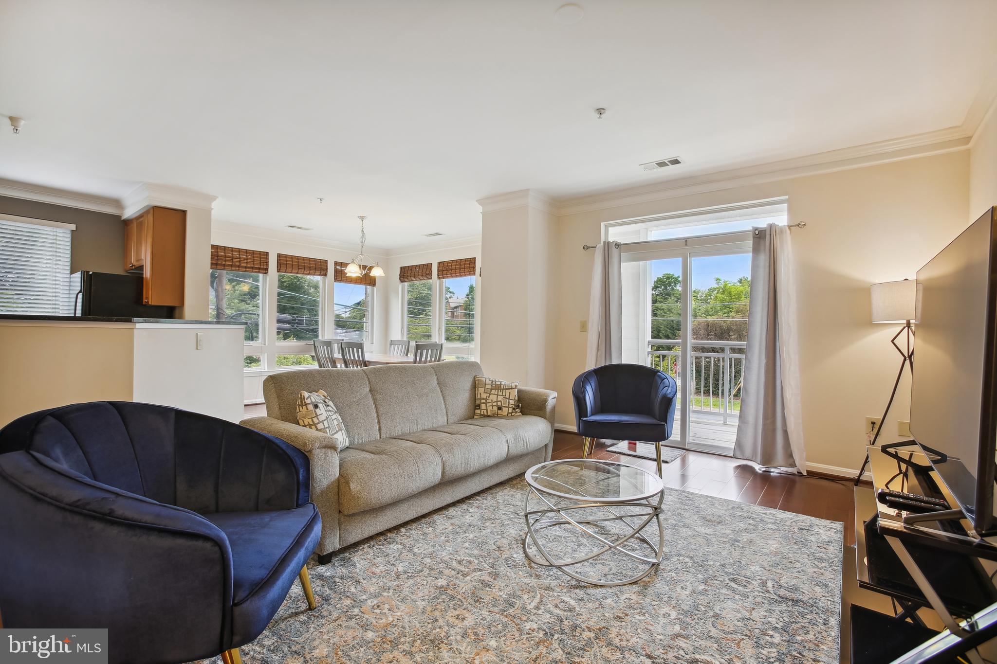 801 S GREENBRIER STREET 220