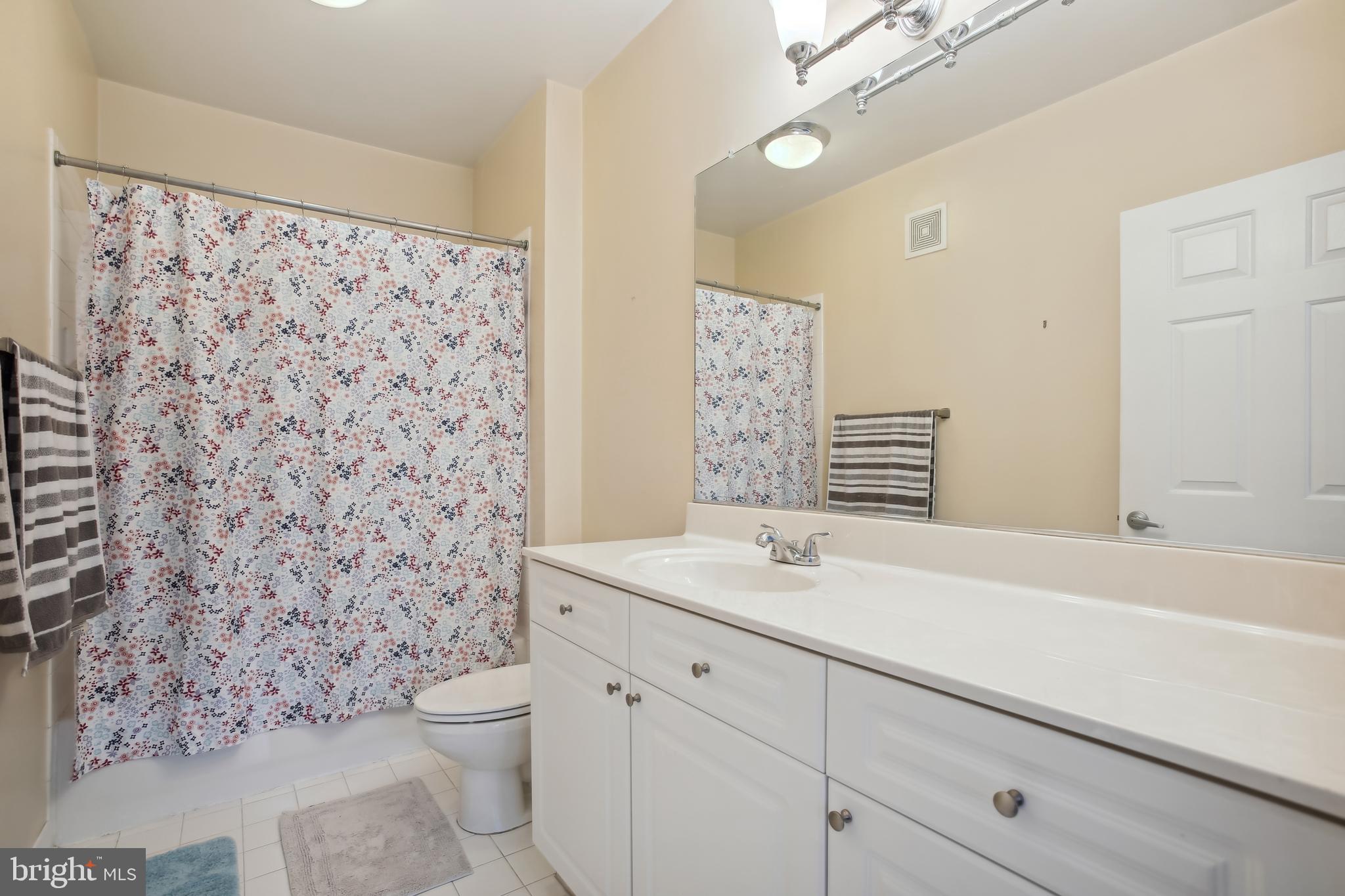 801 S GREENBRIER STREET 220