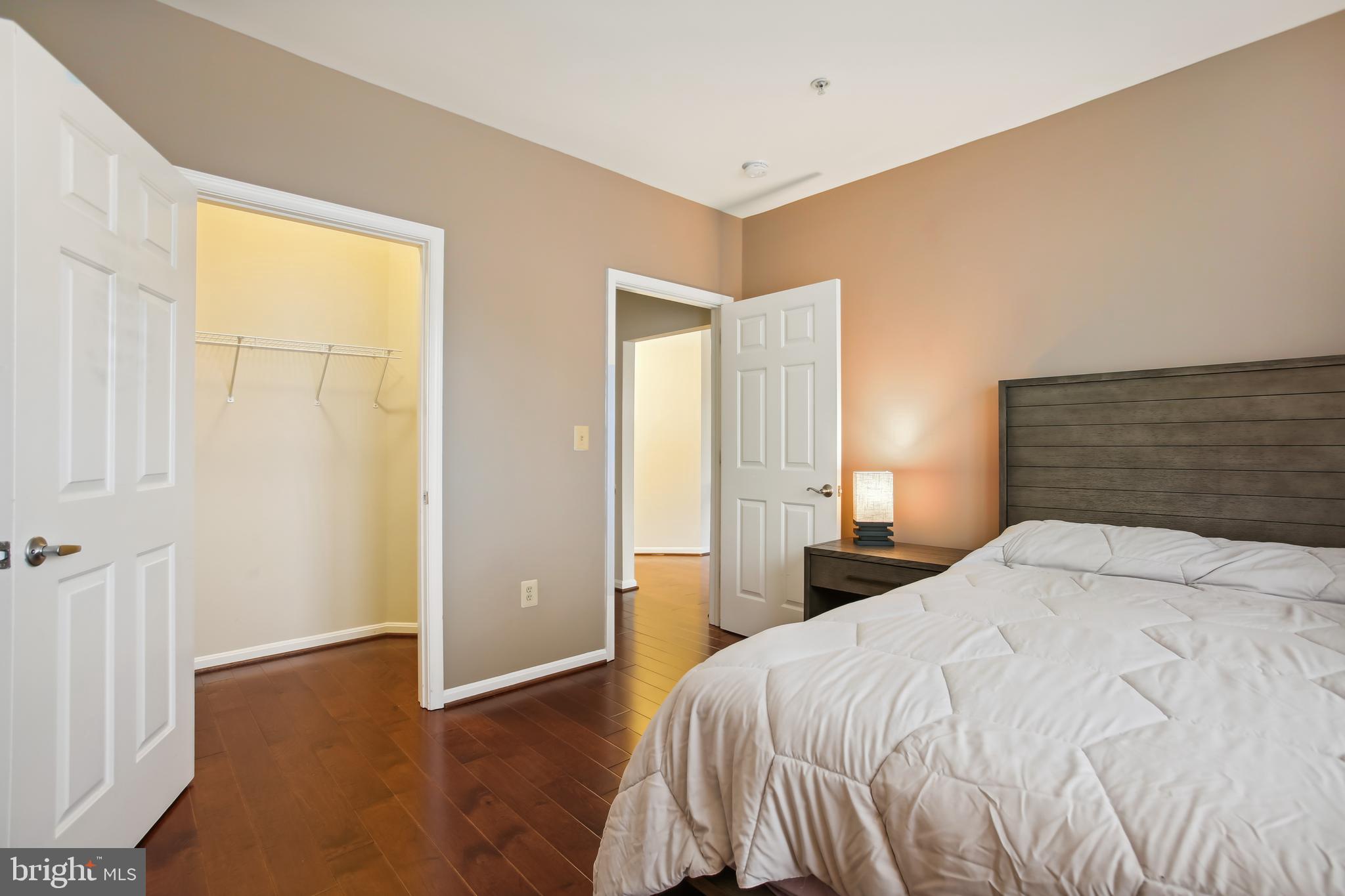 801 S GREENBRIER STREET 220