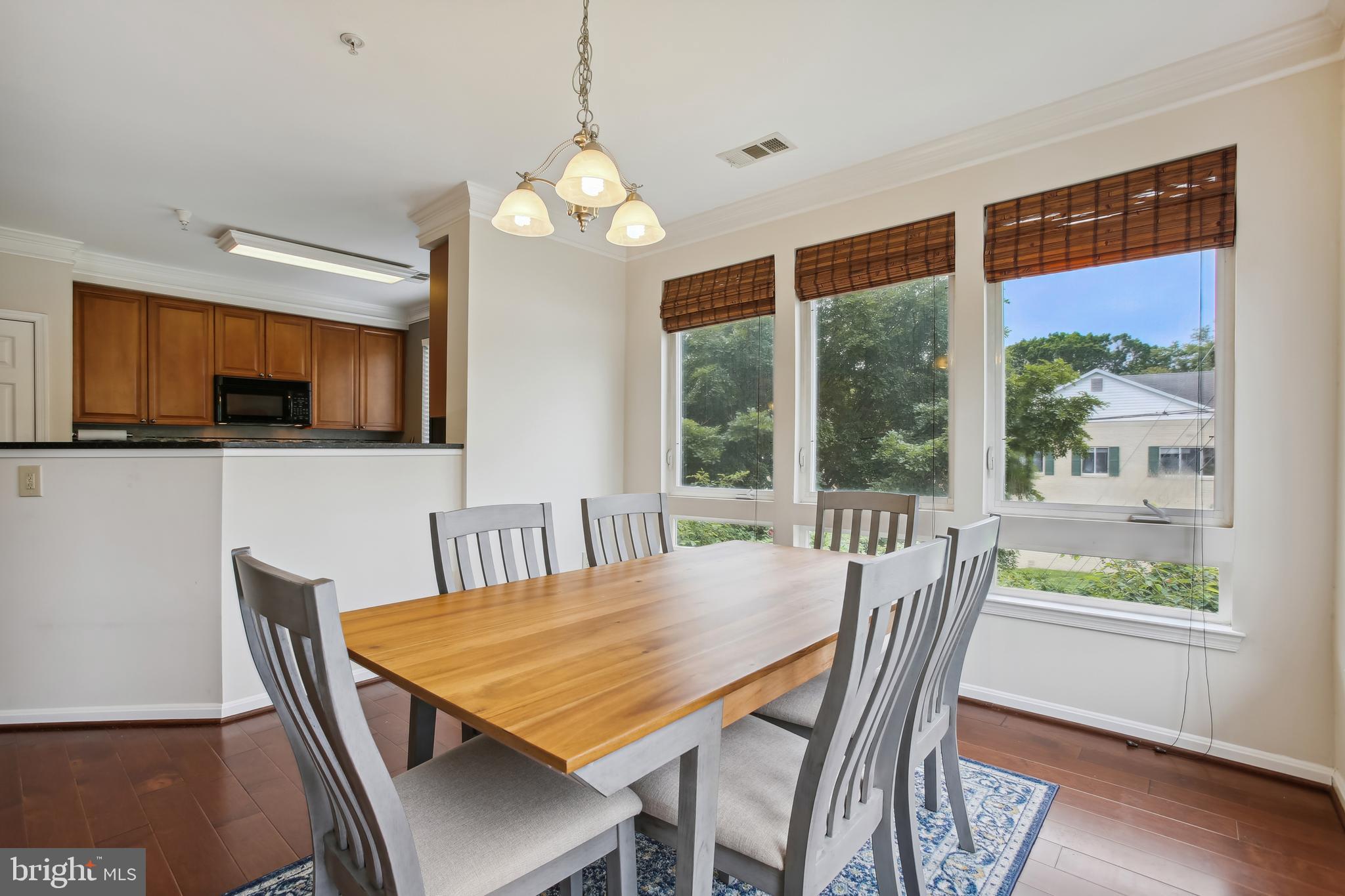 801 S GREENBRIER STREET 220