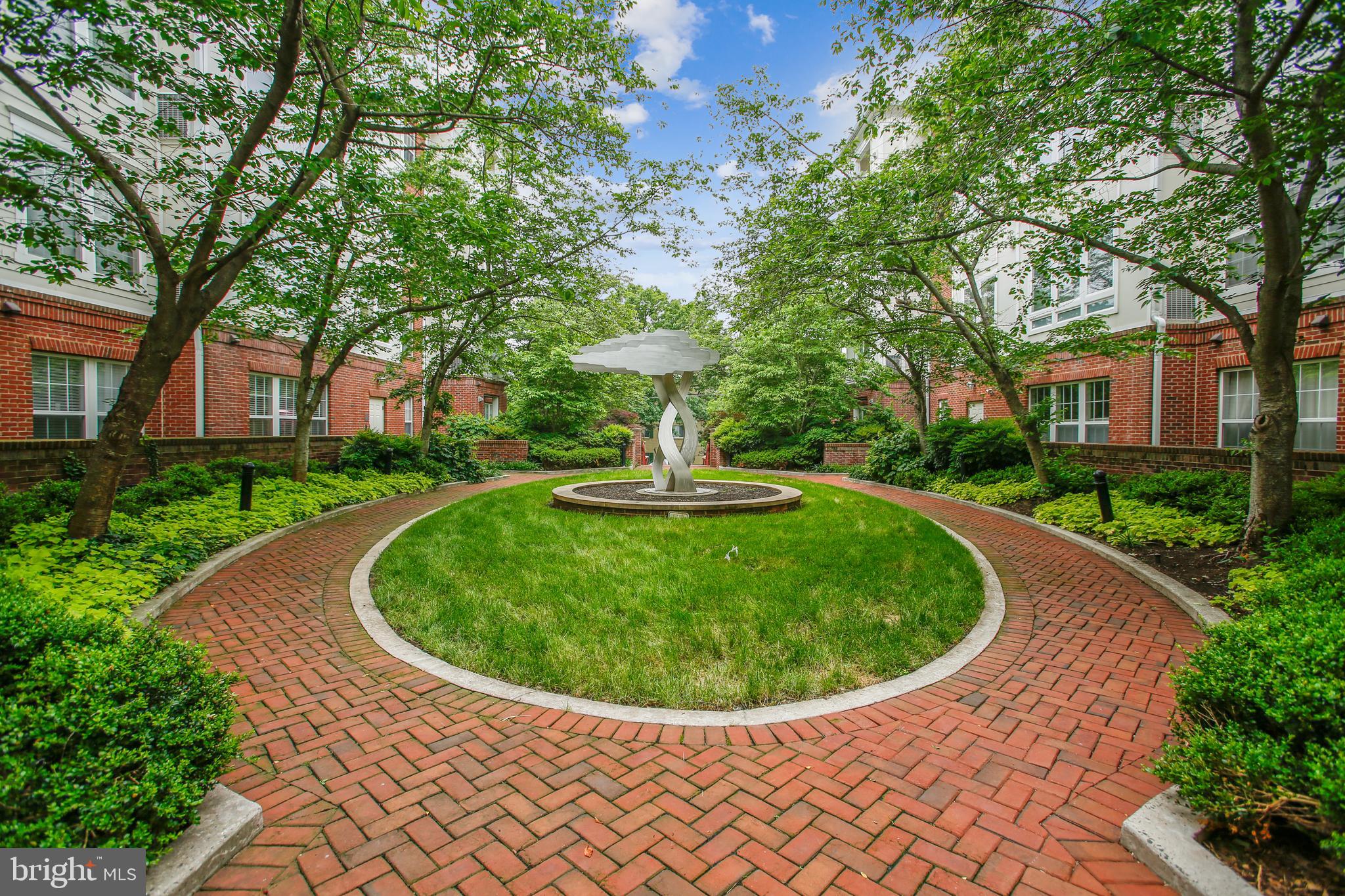 801 S GREENBRIER STREET 220
